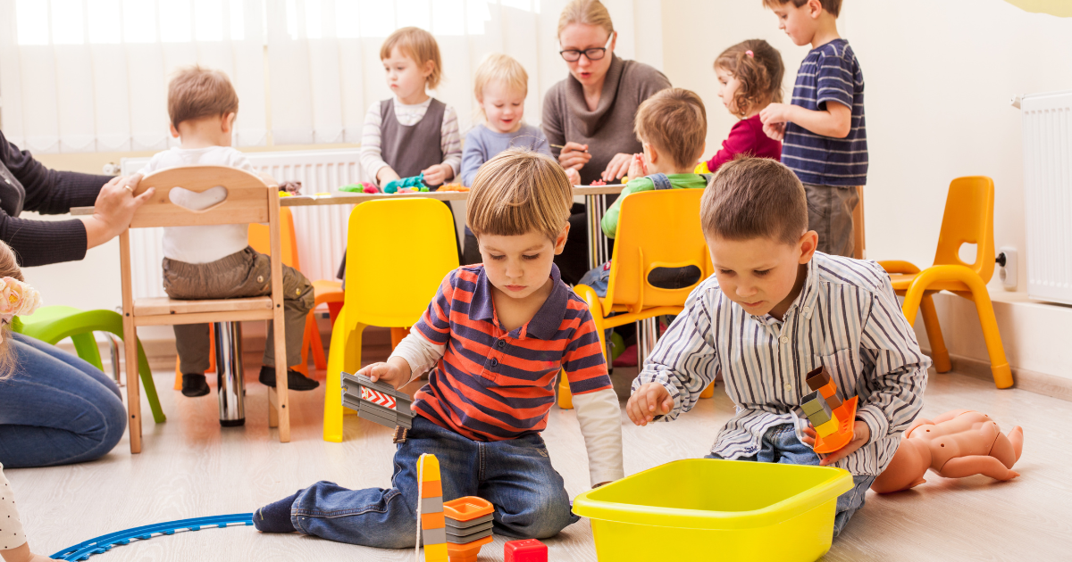 Beyond the Screen: Screen-Free Activities to Spark Creativity