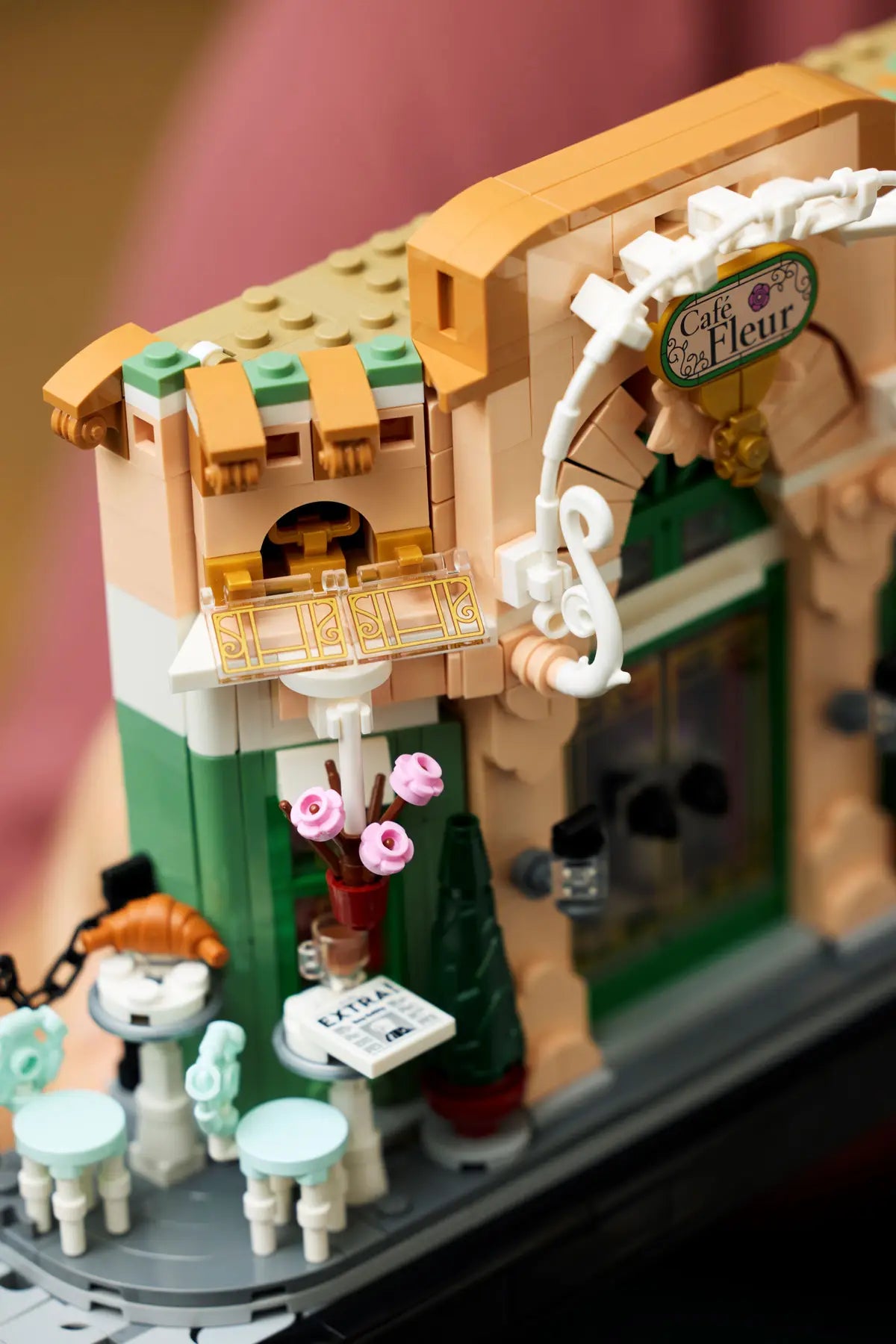 Lego Icons Parisian Cafe (10362)