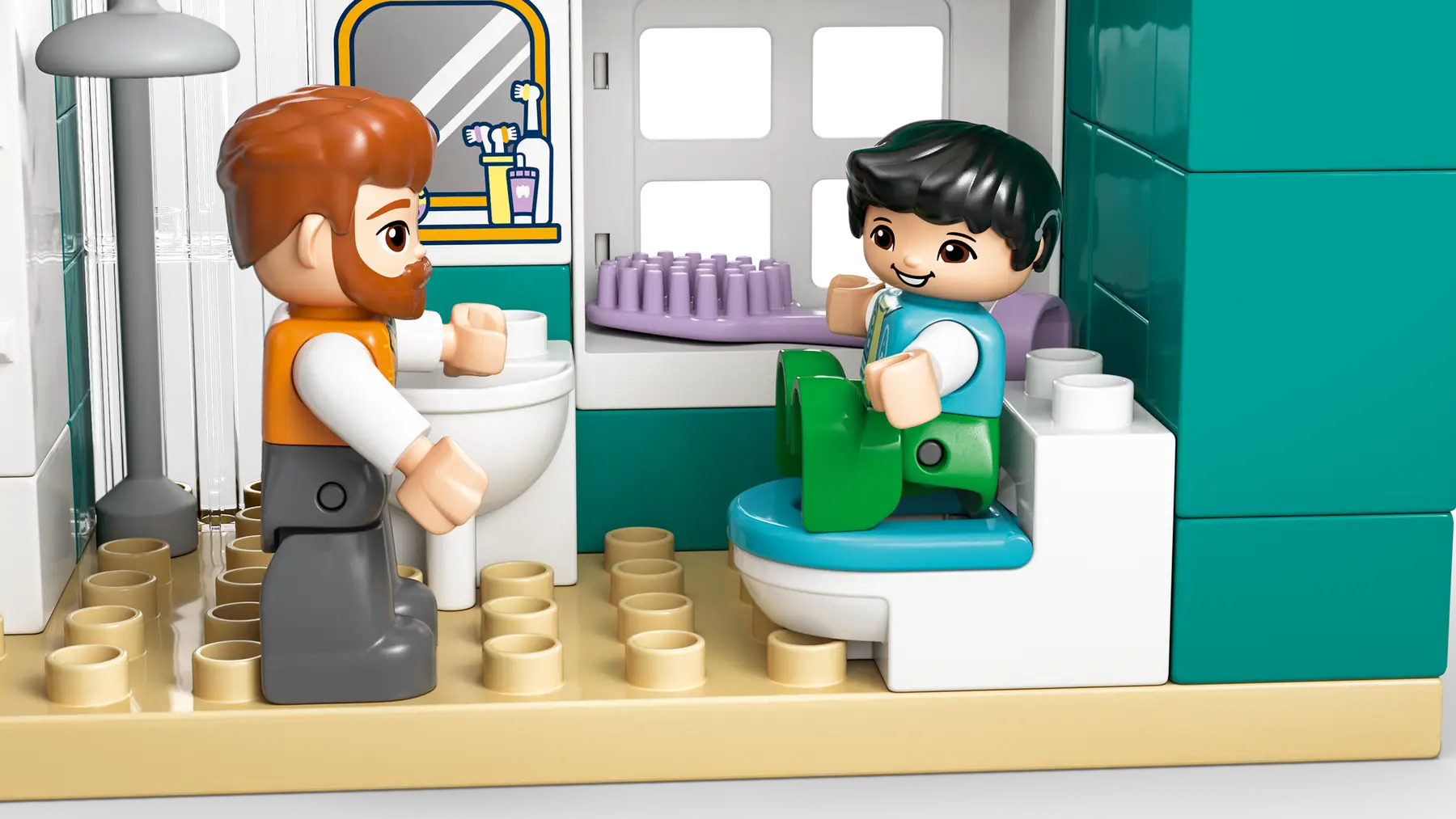 Lego 3 in 1 Modern Family House with Figures (10470)