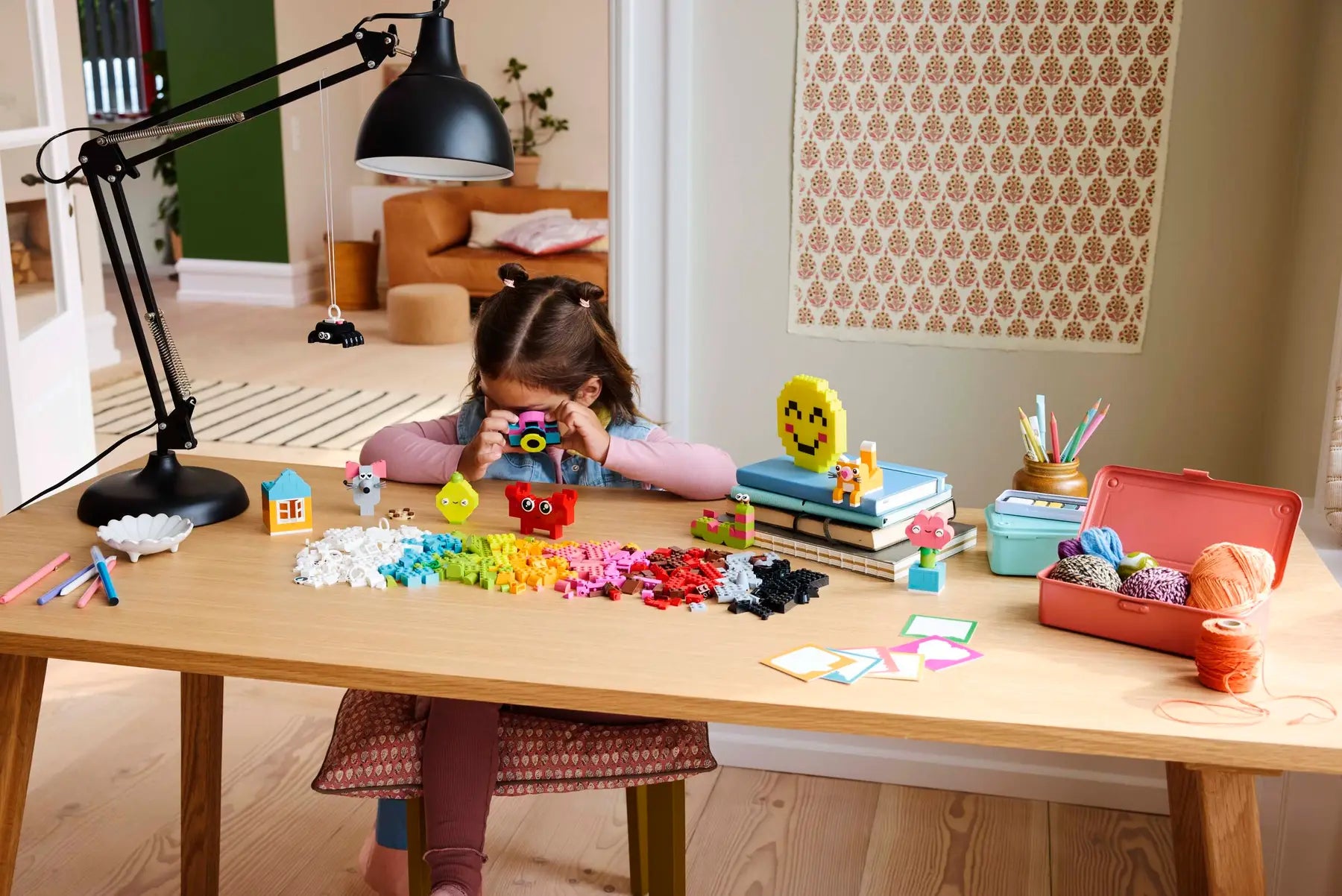 Lego Creative Happy Box (11042)