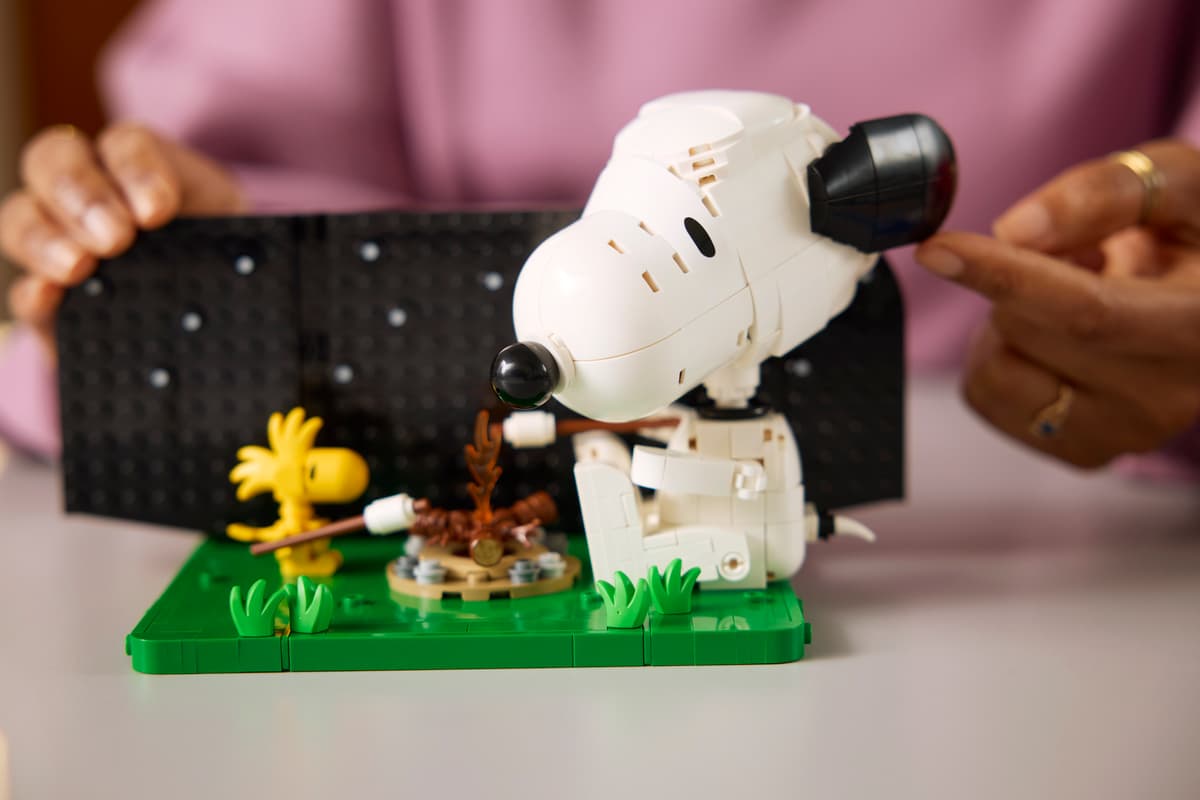 LEGO Ideas Peanuts: Snoopy's Doghouse (21368) | Ideas Building Set for Ages 8+