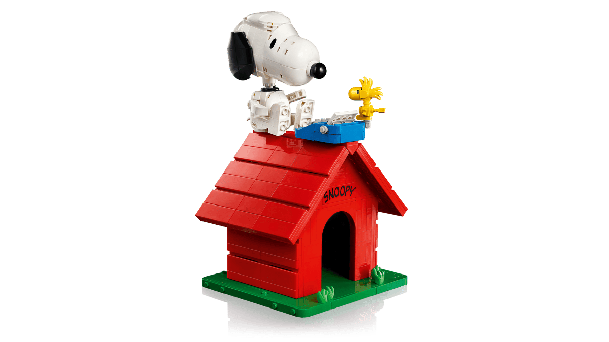 LEGO Ideas Peanuts: Snoopy's Doghouse (21368) | Ideas Building Set for Ages 8+
