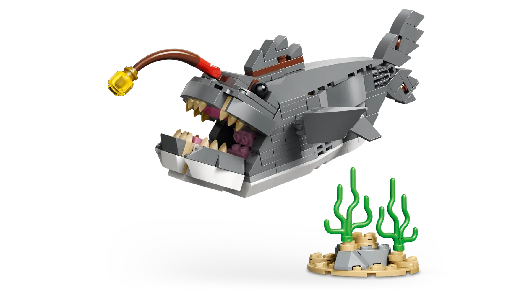 Lego Fierce Shark with a Treasure Chest (31381)