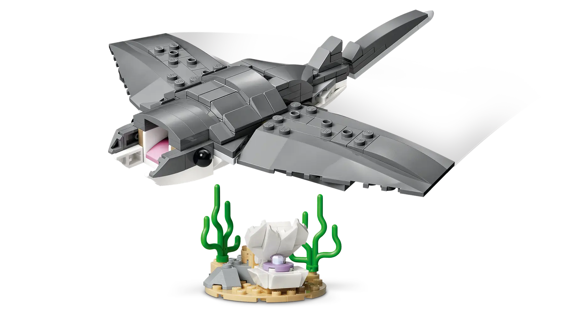 Lego Fierce Shark with a Treasure Chest (31381)