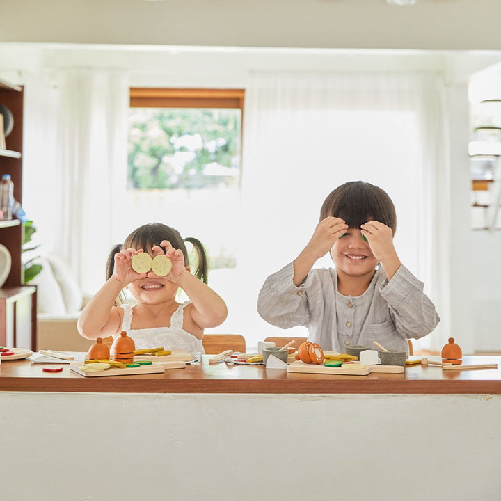 PlanToys Cheese & Charcuterie Board