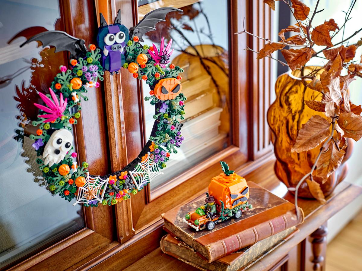 LEGO Seasons and Occasions Halloween Wreath (40825) | Seasons and Occasions Building Set for Ages 6+