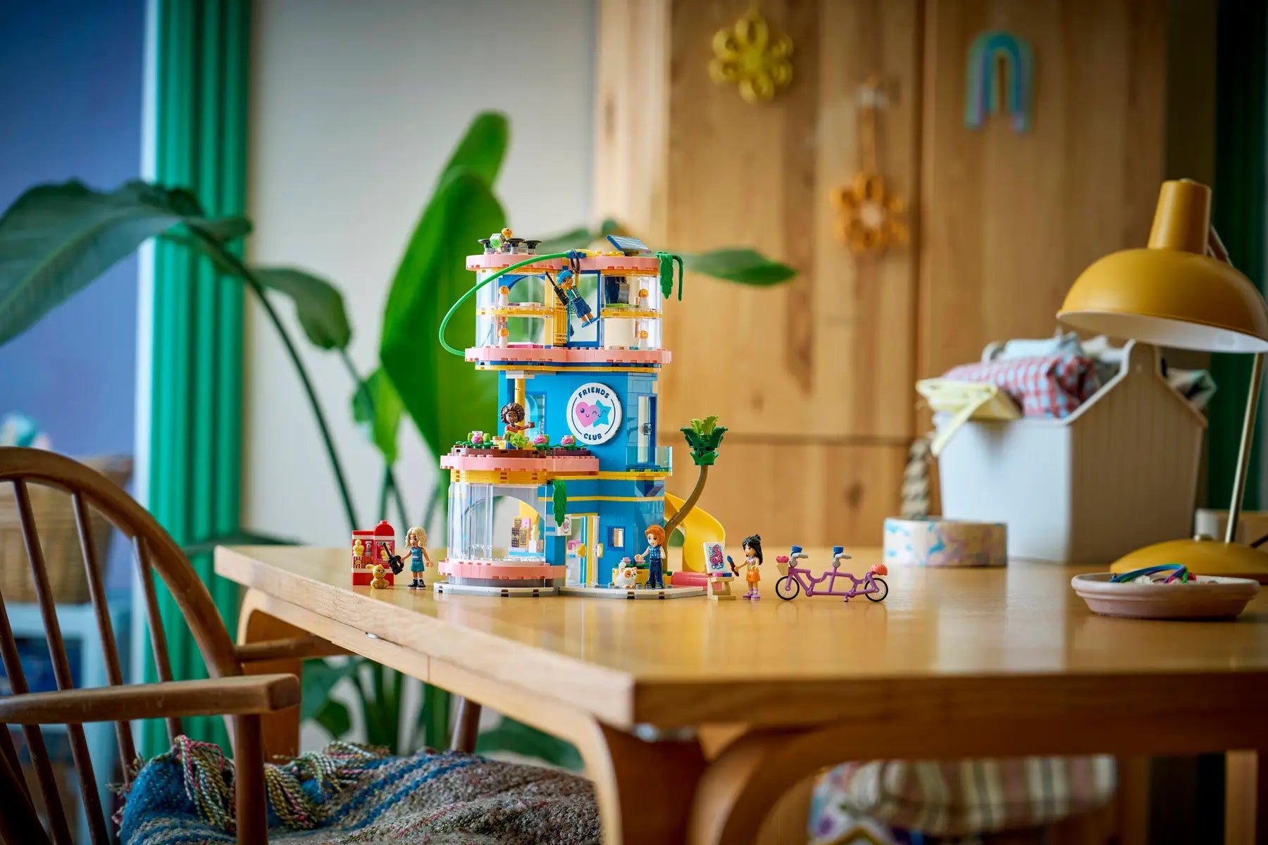 Lego Heartlake City Friends Club House (42689)
