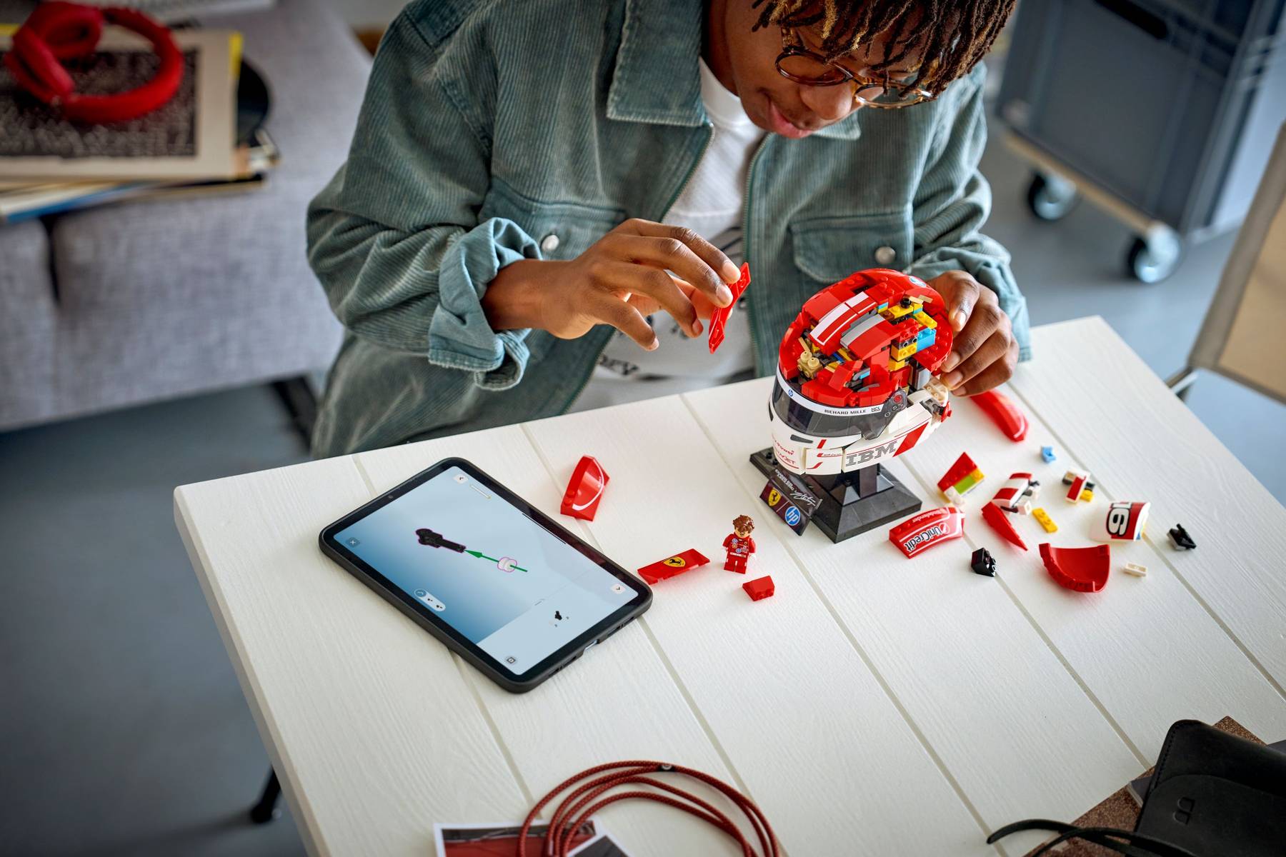 LEGO Editions Scuderia Ferrari HP Charles Leclerc Helmet [43014]