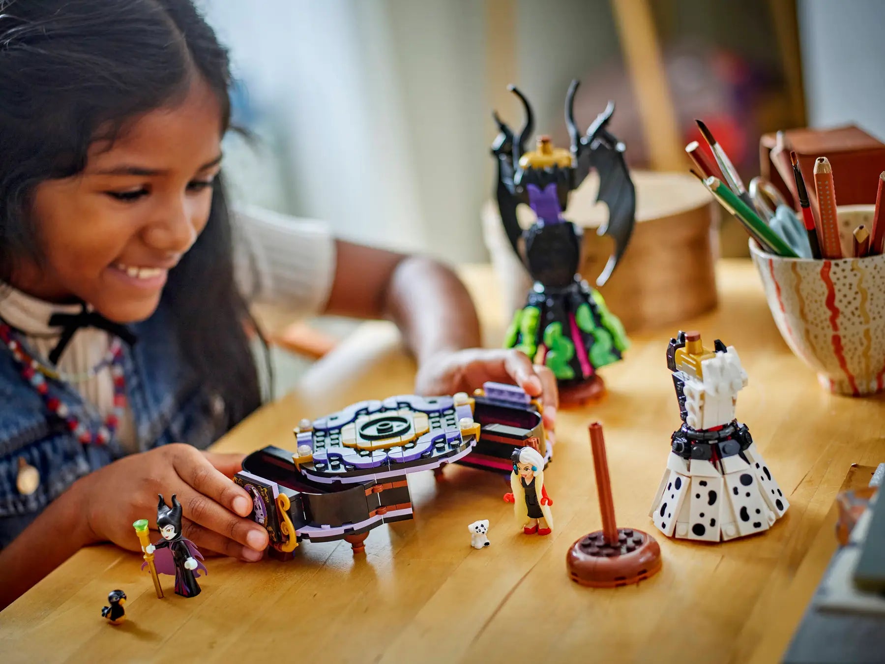 Lego Maleficent's and Cruella De Vil's Dresses (43262)