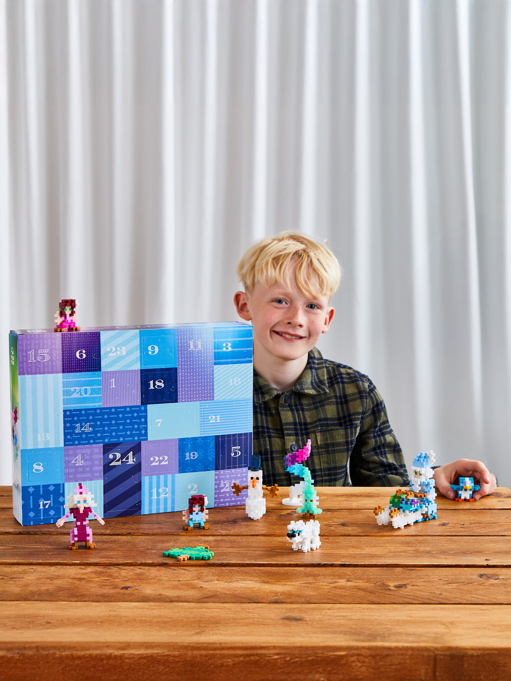 Plus Plus Advent Calendar 2026 – Santa's Northern Lights Adventure 600-Piece Holiday Countdown (Ages 5+)