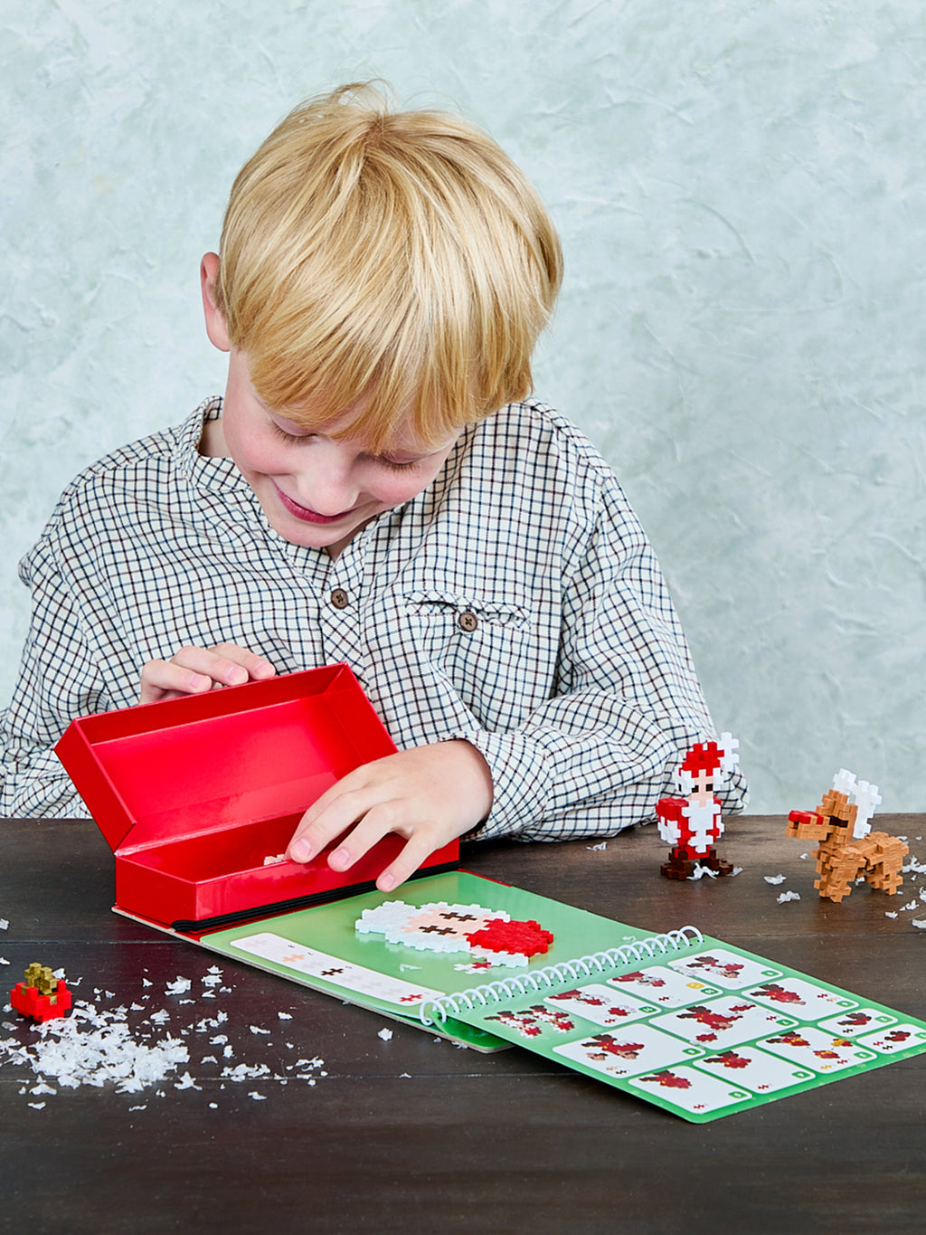Plus Plus Puzzle by Number Christmas – 125-Piece Holiday Activity Pad with 2D & 3D Festive Builds (Ages 5+)