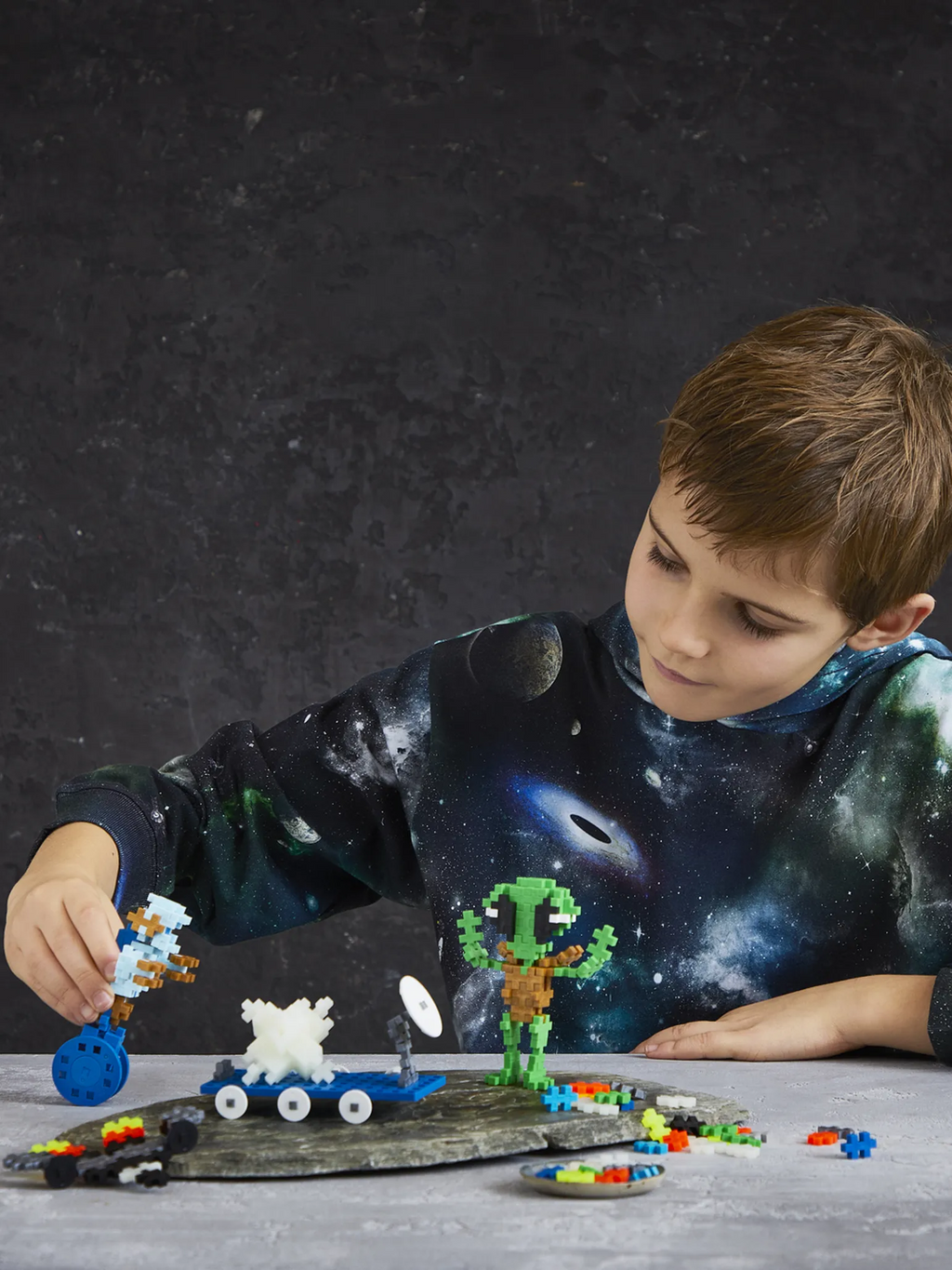Plus Plus Learn to Build Space Super Set – 1,000-Piece STEM Building Mega Set with Rockets, Planets & Astronauts (Ages 5+)