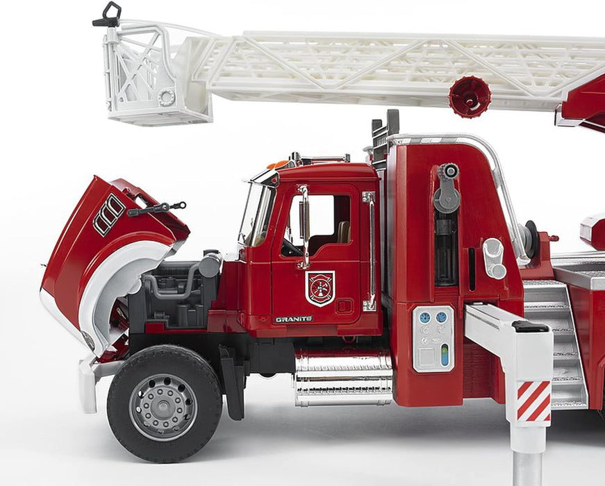 Bruder MACK Granite Fire engine with Water pump (02821)