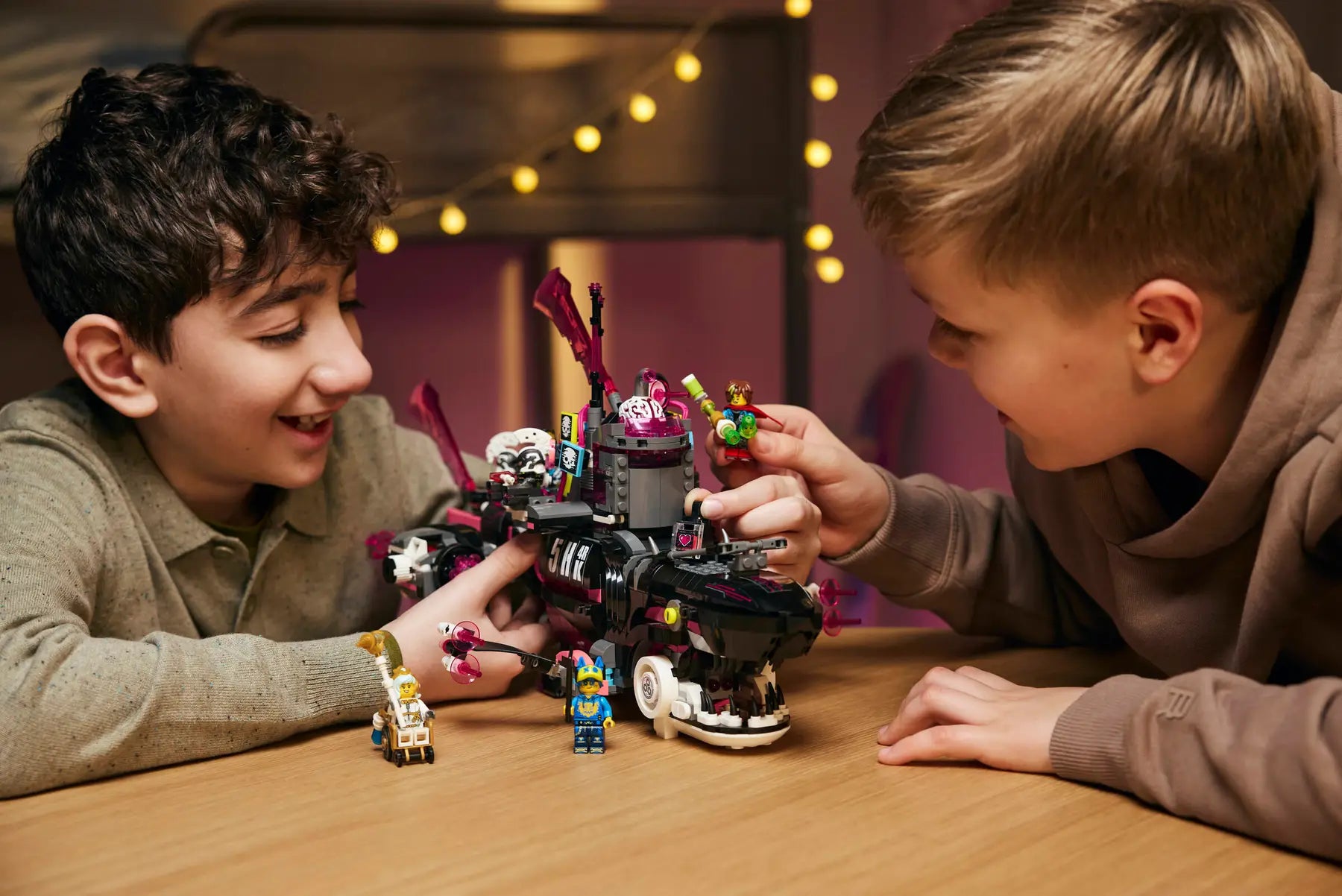 Lego Nightmare Shark Submarine (71500)