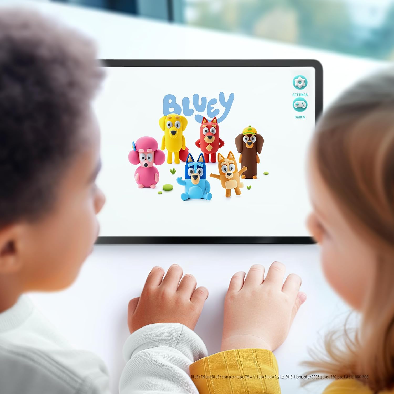 Hey Clay Bluey & Friends 15-Can Air-Dry Clay Kit – Sculpt Bluey, Bingo, Coco & More with App-Guided Instructions (Ages 3+)