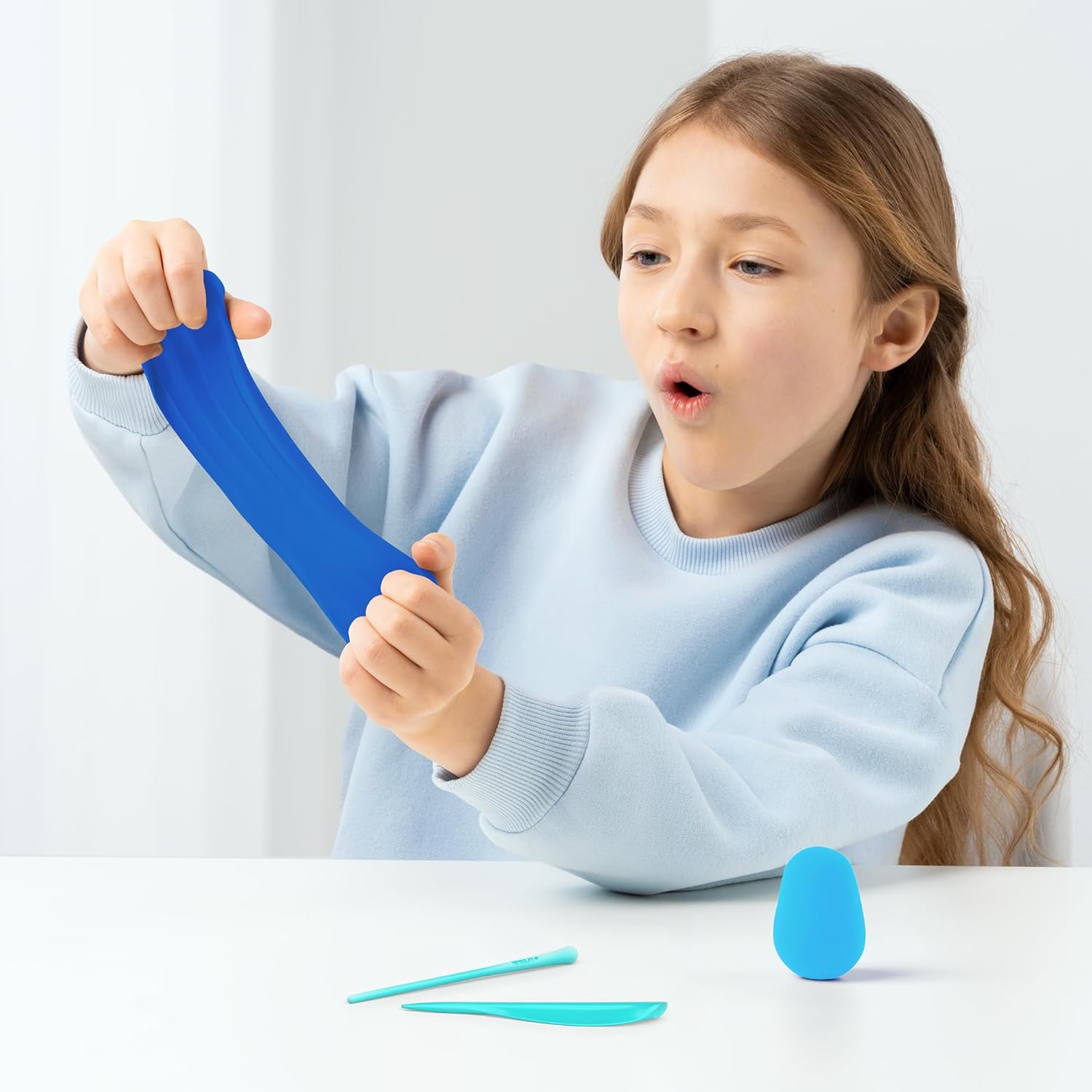 Hey Clay Bluey & Friends 15-Can Air-Dry Clay Kit – Sculpt Bluey, Bingo, Coco & More with App-Guided Instructions (Ages 3+)