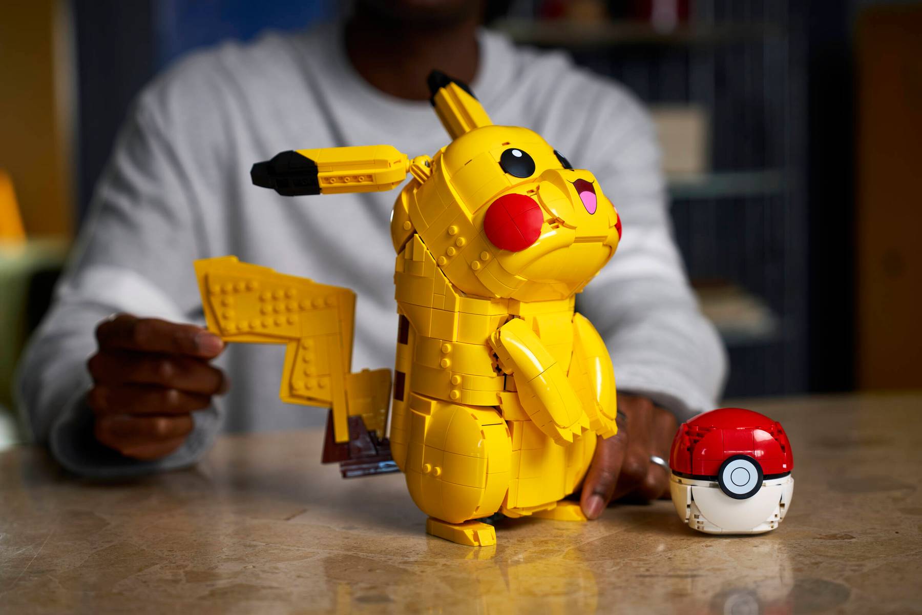 LEGO Pokémon Pikachu and Poké Ball [72152]