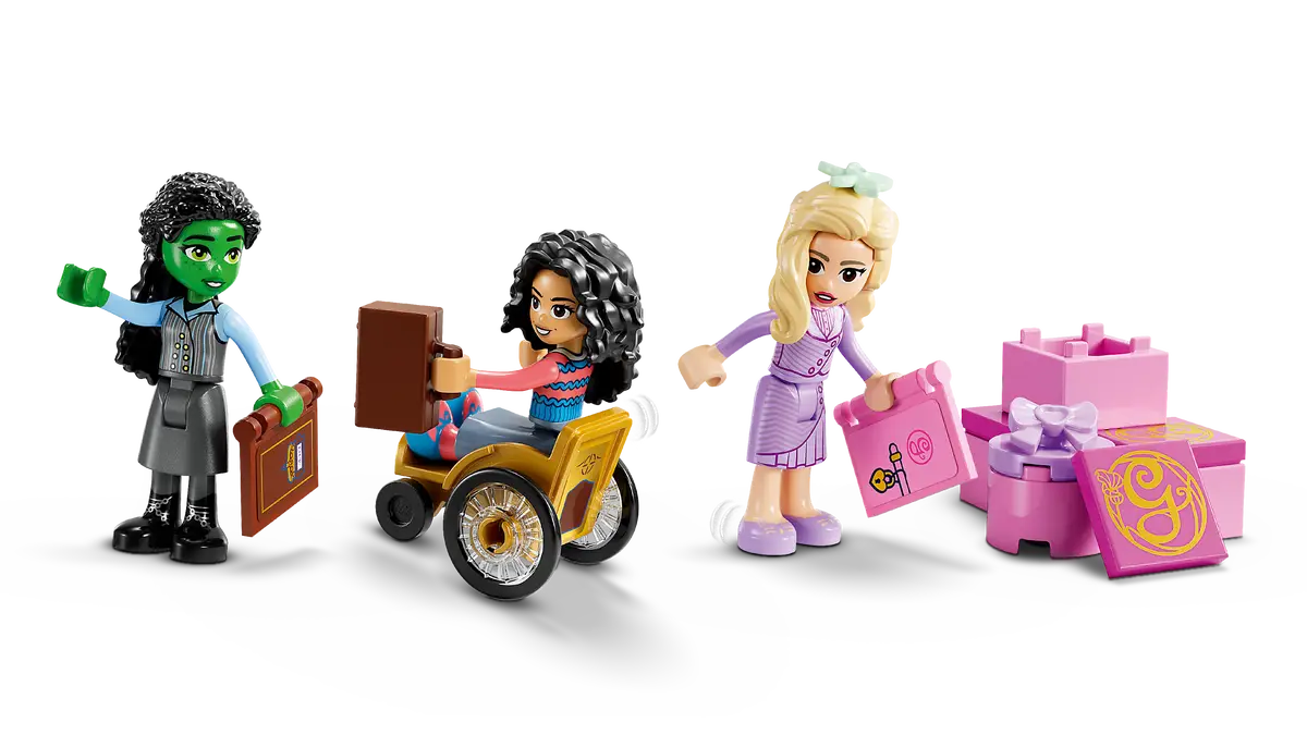 Lego Glinda, Elphaba & Nessarose at Shiz University (75681)