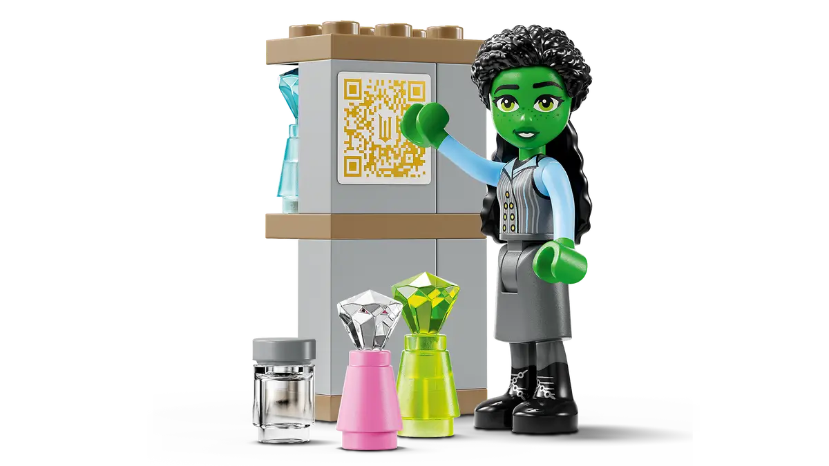 Lego Glinda, Elphaba & Nessarose at Shiz University (75681)