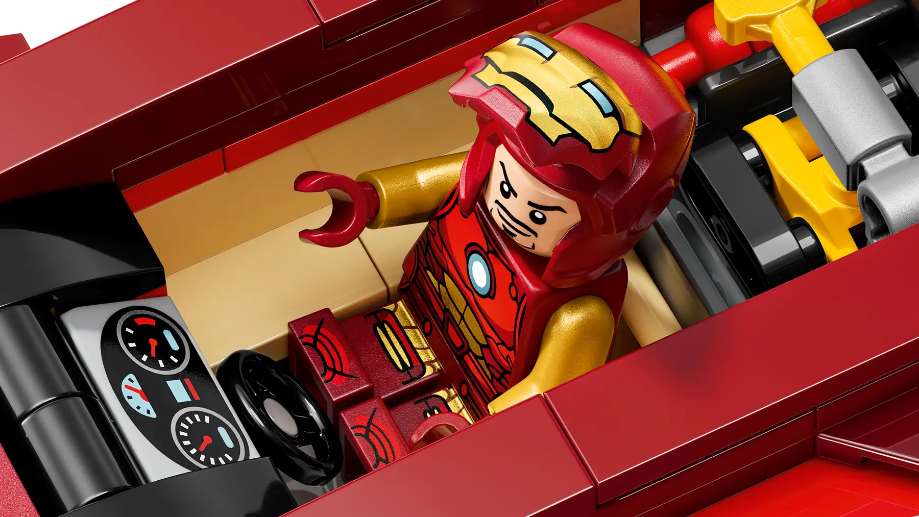 Lego Iron Man Car & Black Panther..  (76310)