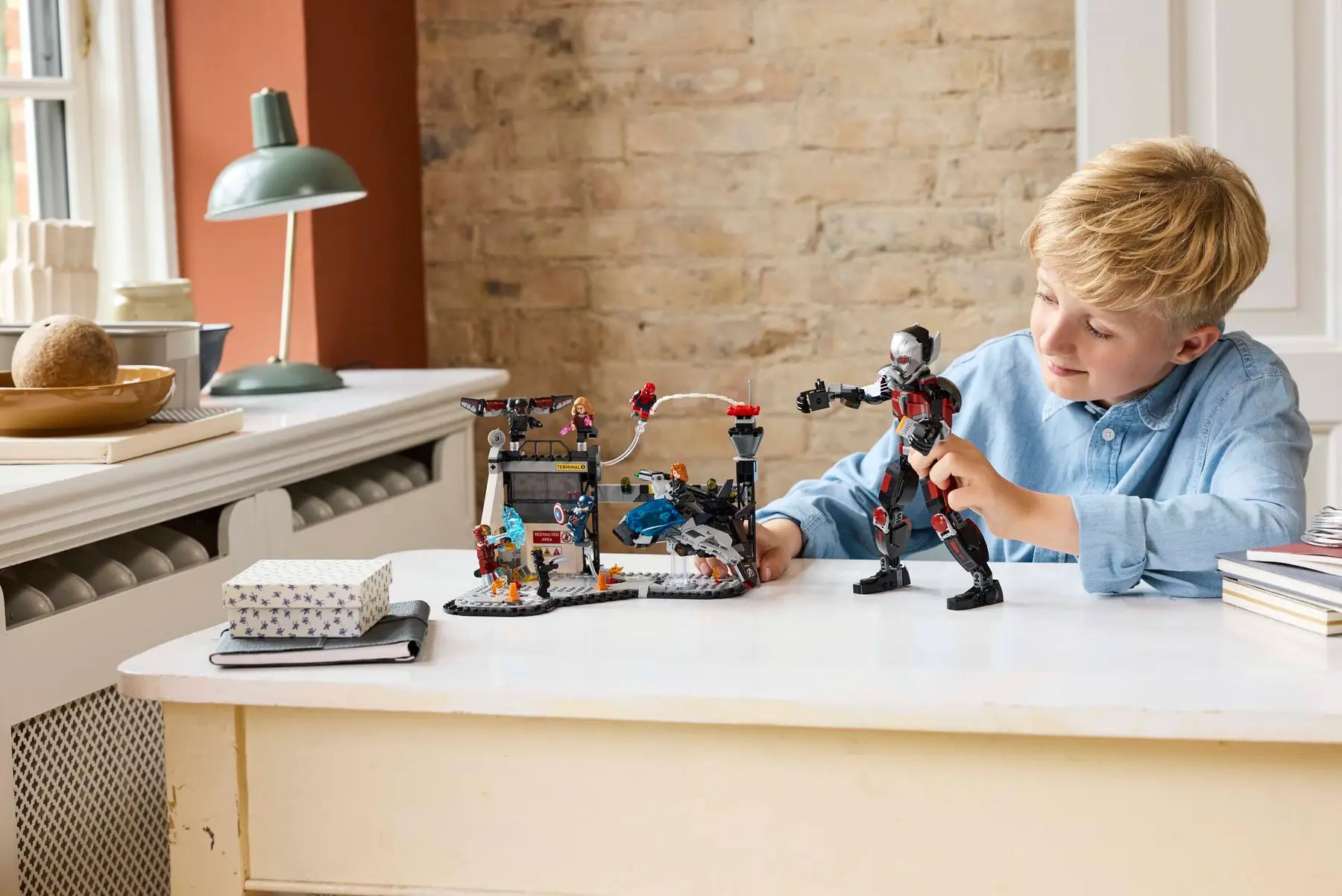 Lego Captain America: Civil War A.. (76314)