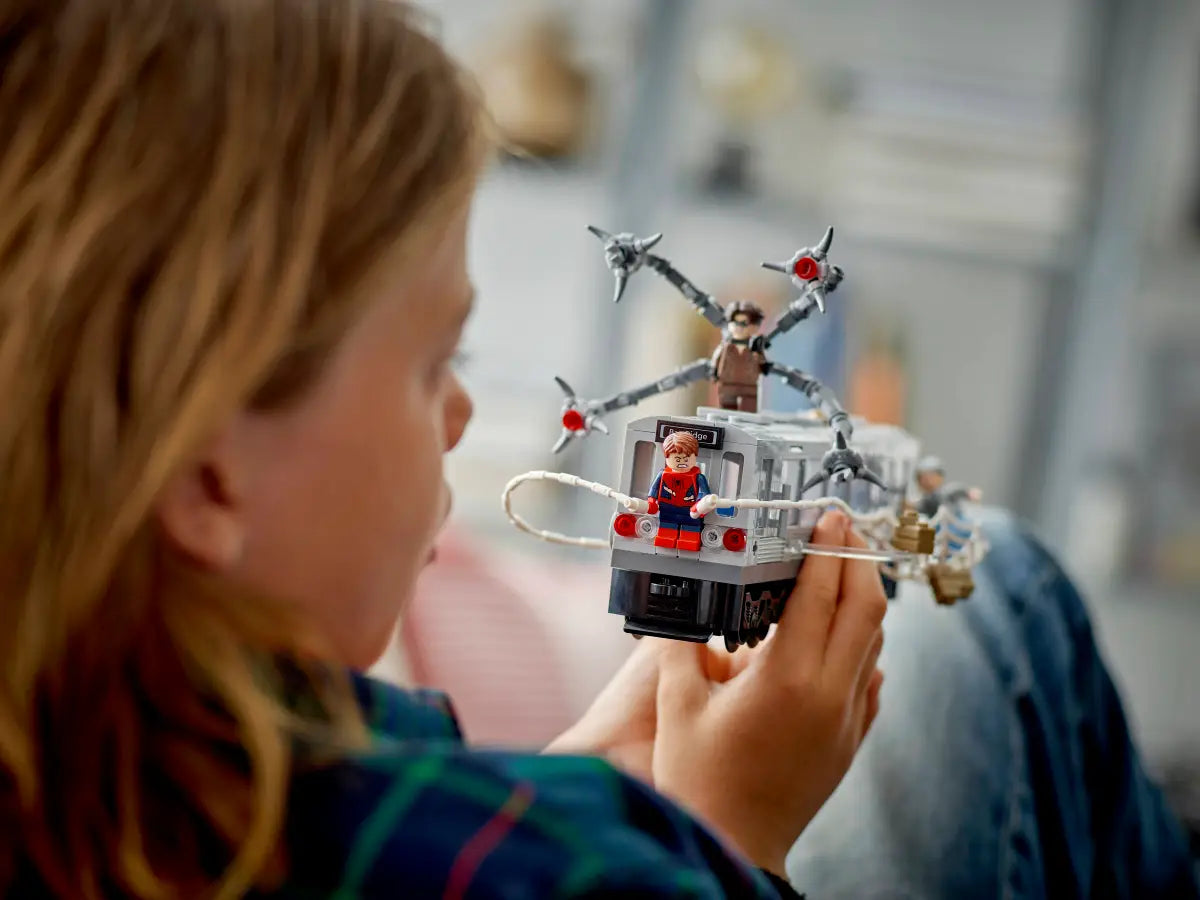 Lego Spider-Man vs. Doc Ock Subway Train Scene (76321)