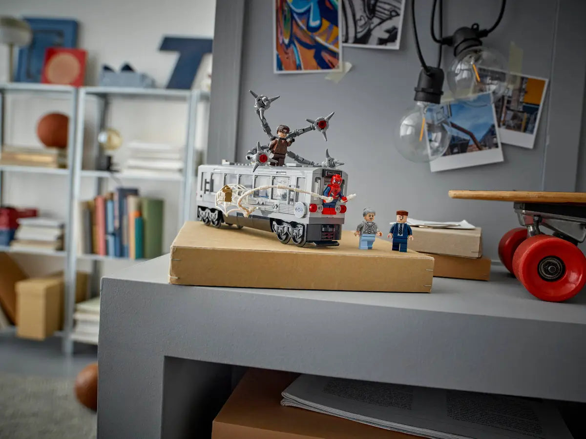 Lego Spider-Man vs. Doc Ock Subway Train Scene (76321)