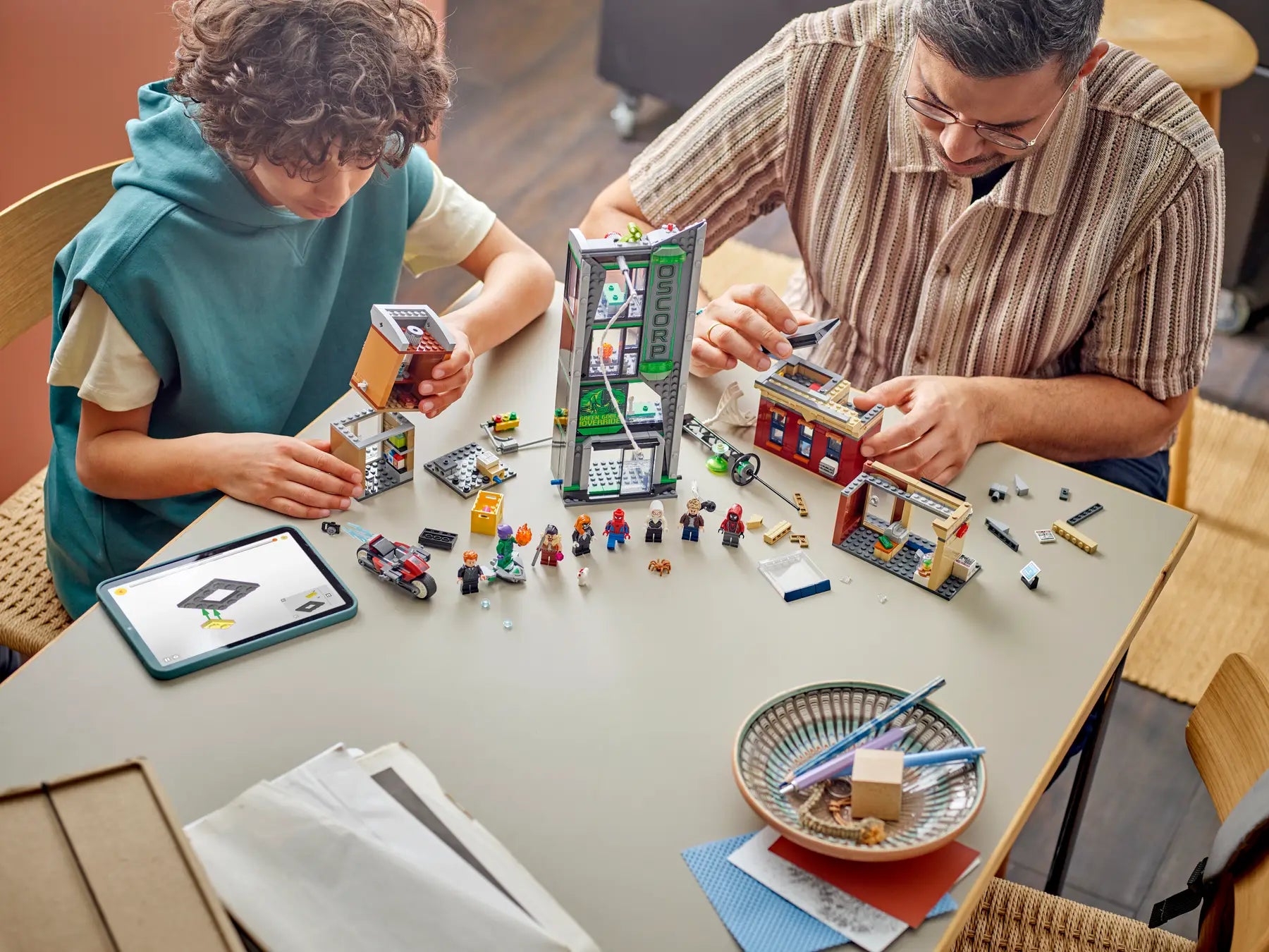 Lego Spider-Man vs. Oscorp (76324)