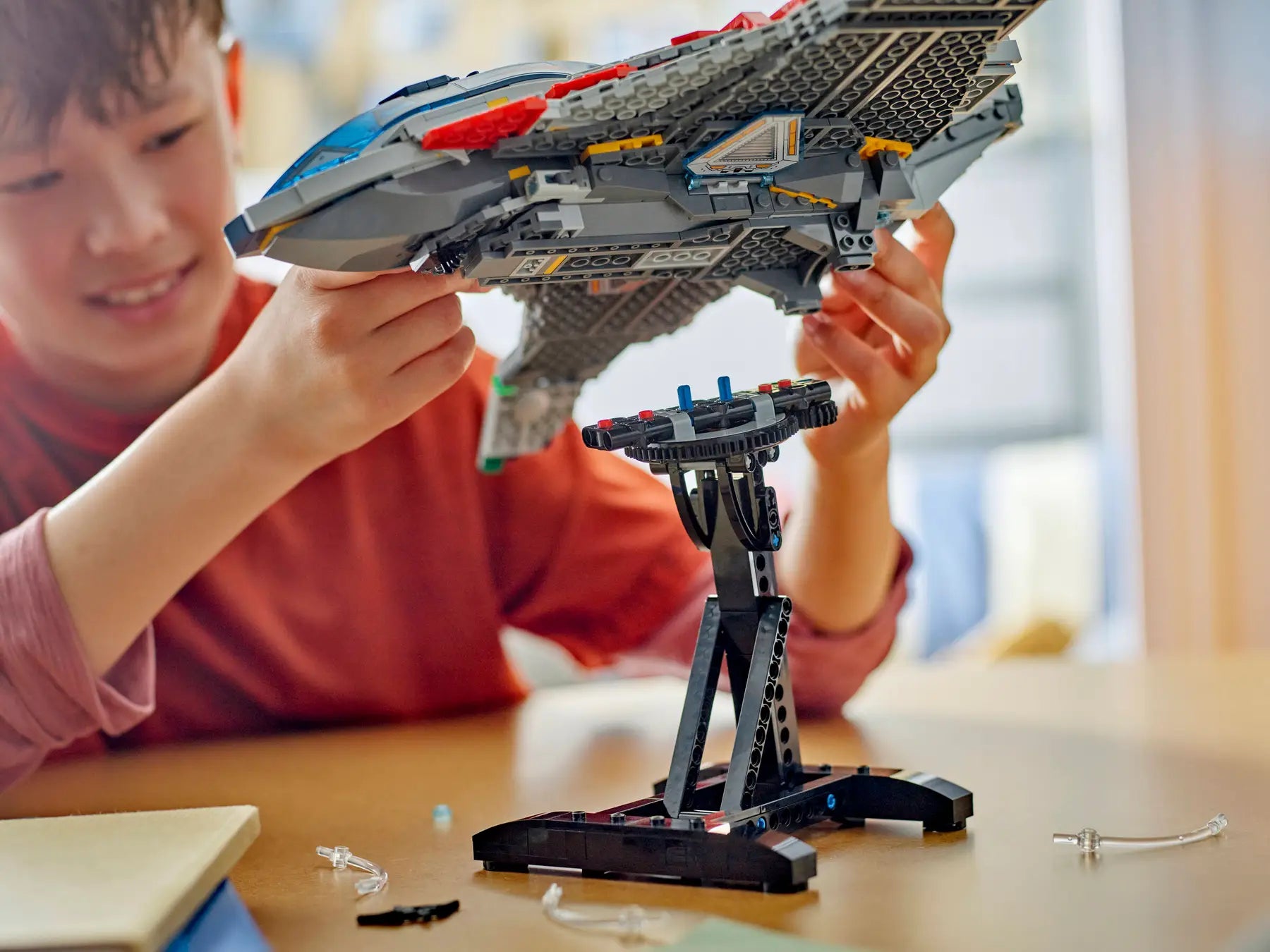 Lego Avengers: Age of Ultron Quinjet (76325)