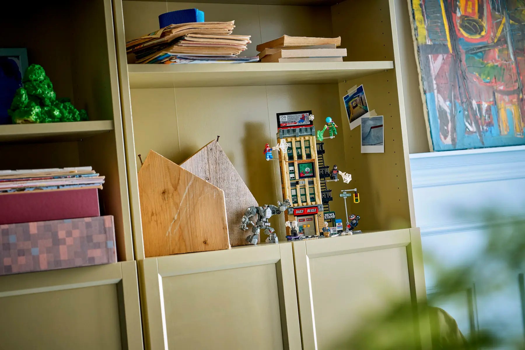 Lego Spider-Man vs. Mysterio: The Daily Bugle (76342)