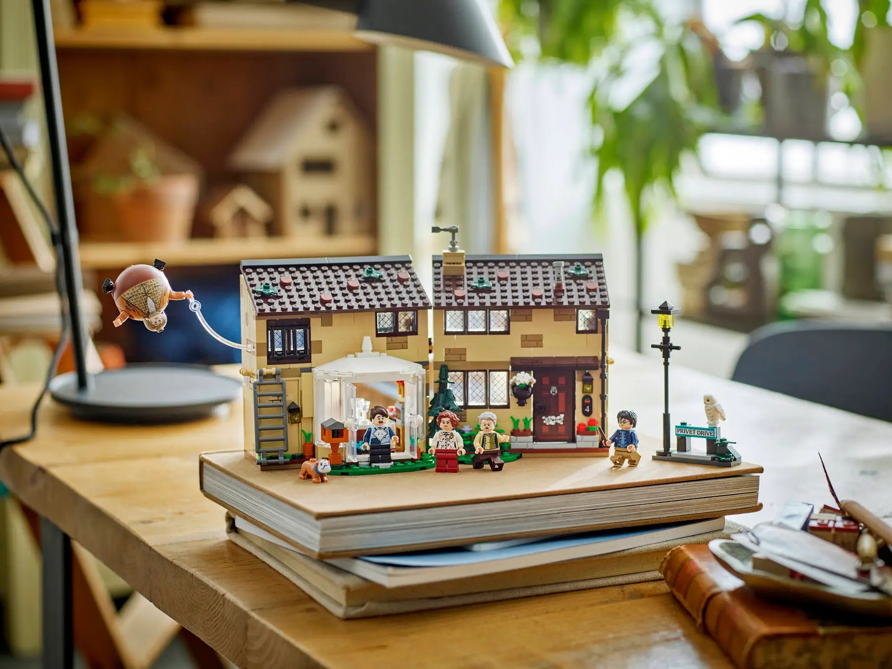 Lego Privet Drive: Aunt Marge's Visit (76451)