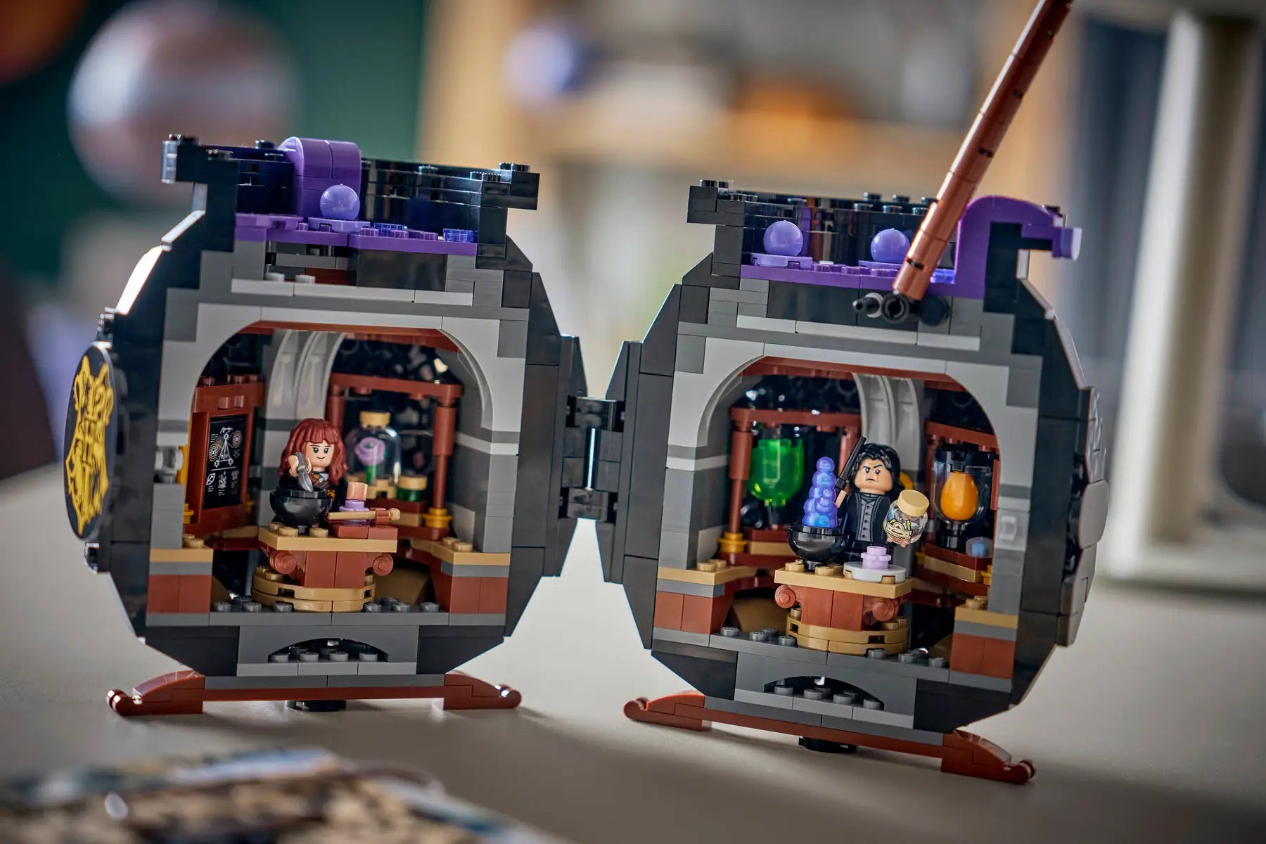 Lego Cauldron: Secret Potions Classroom (76464)