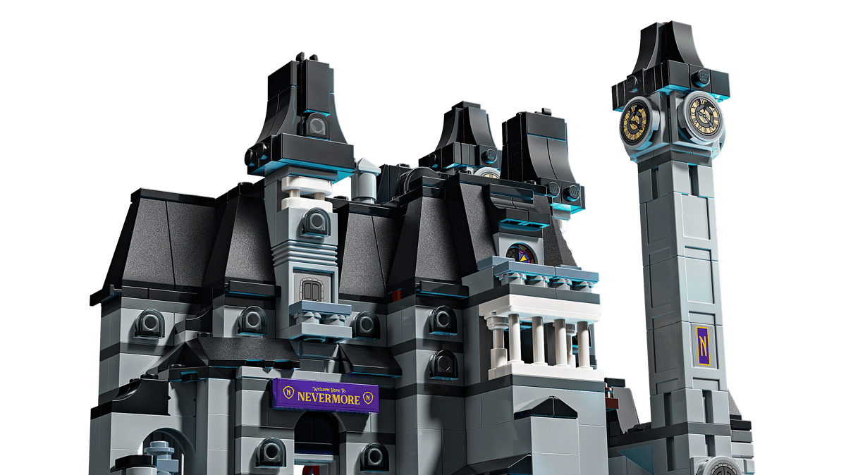 LEGO Wednesday Nevermore Academy – Microscale Gothic School with First-Ever Wednesday Minifigure (Ages 10+, 890 Pieces) (76788)