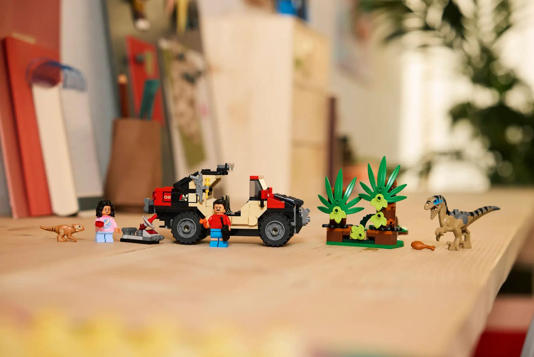 Lego Raptor Off-Road Escape  (76972)