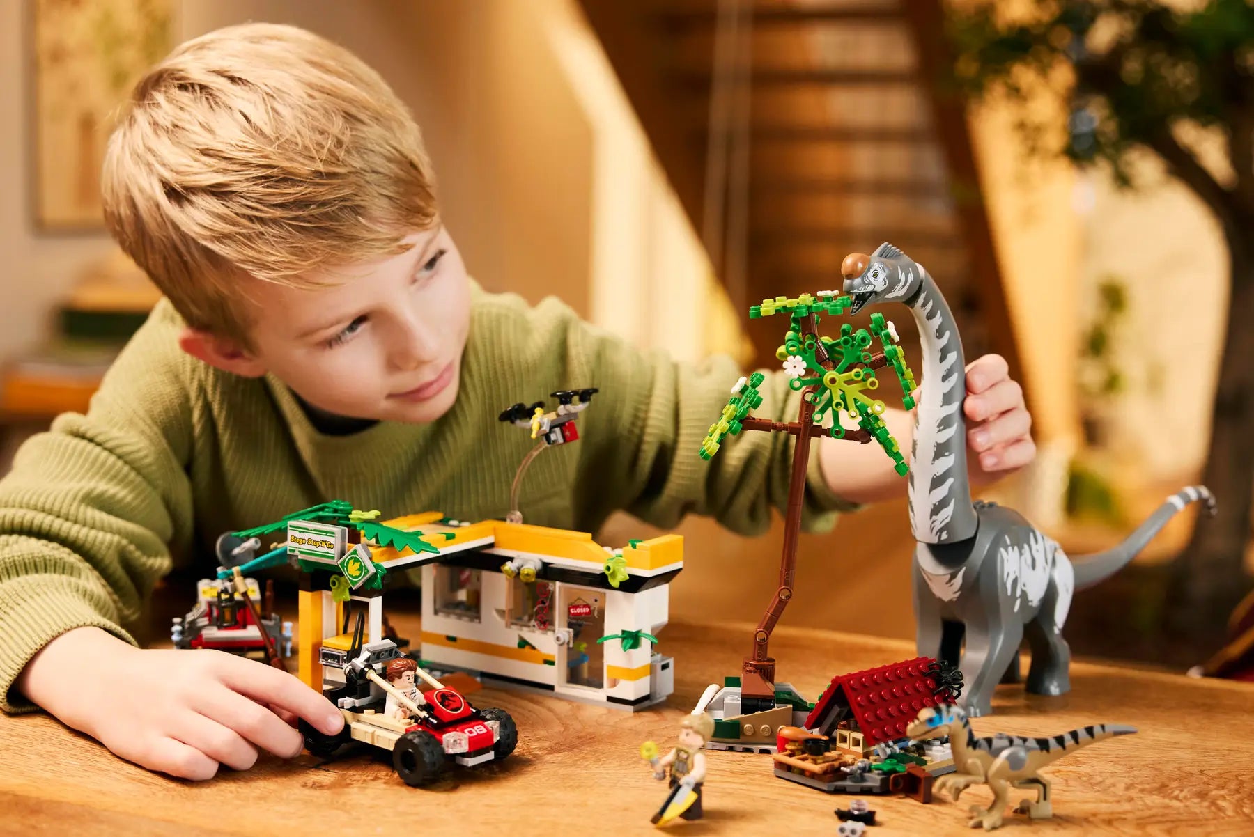 Lego Raptor & Titanosaurus Tracking Mission (76973)