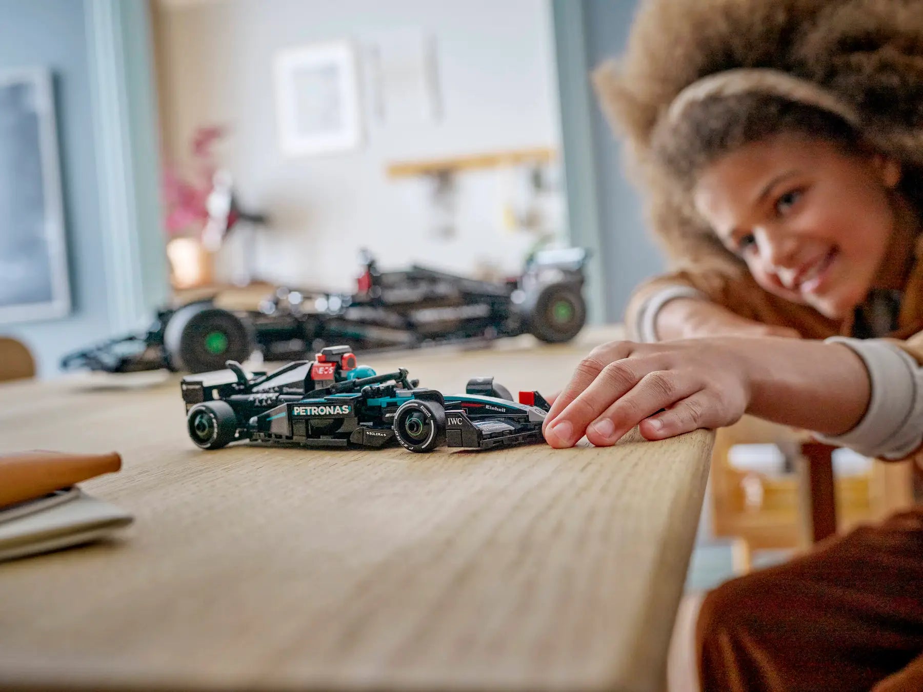 Lego Mercedes-AMG F1® W15 Race Car (77244)