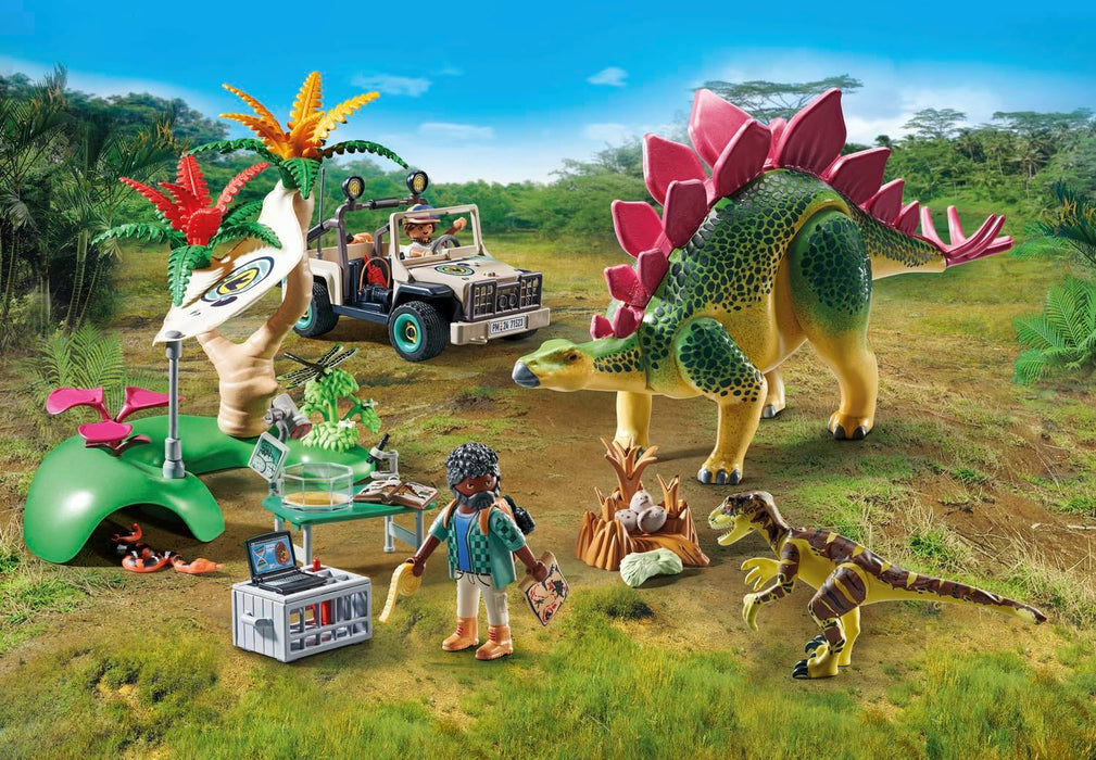 Playmobil Research camp with dinos