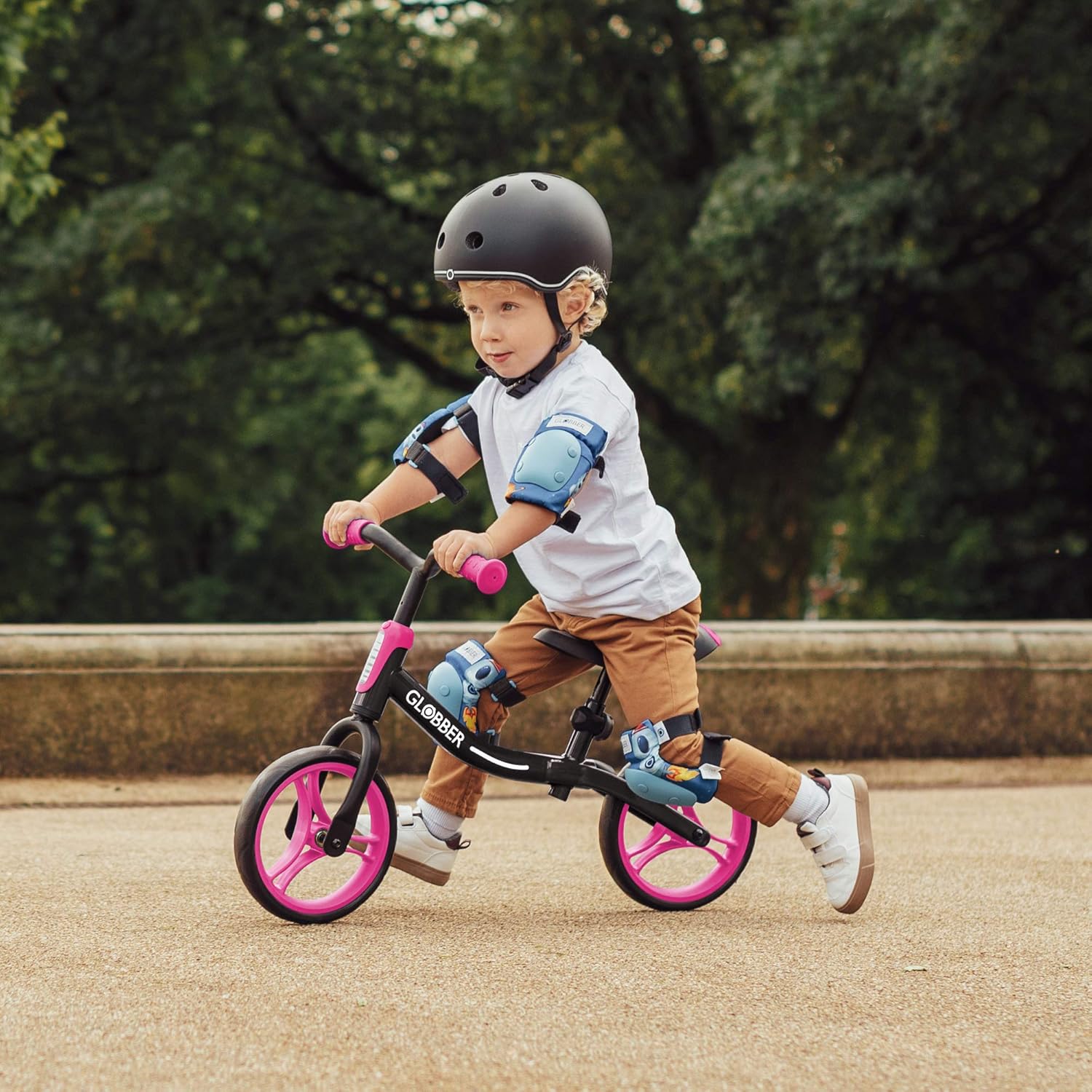Globber Go Bike Neon Pink