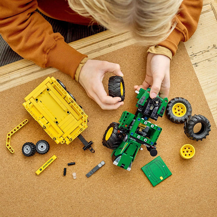 Lego Technic John Deere 9620R 4WD Tractor (42136)