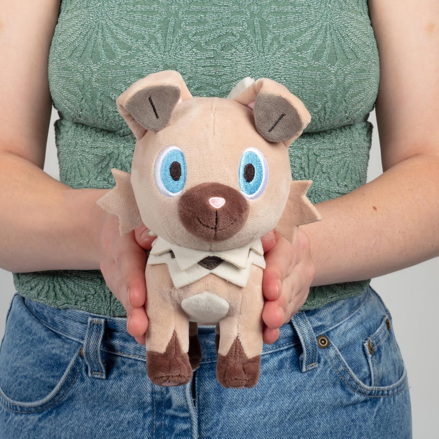 Pokémon Rockruff 8-Inch Plush – Officially Licensed Jazwares Stuffed Toy, Sun & Moon Generation 7 (Ages 2+)