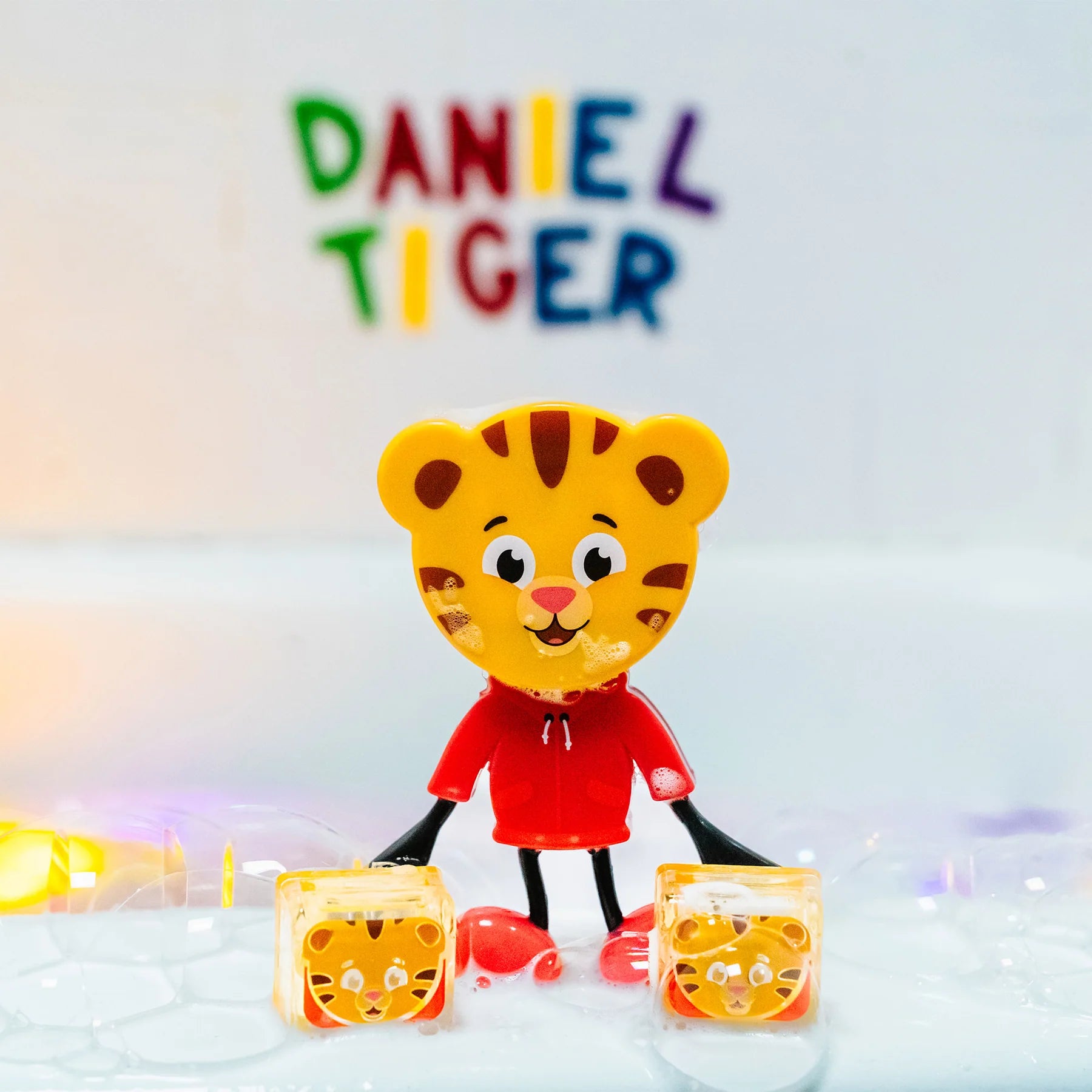 Glo Pals Water Activated Bath Toy - Daniel Tiger
