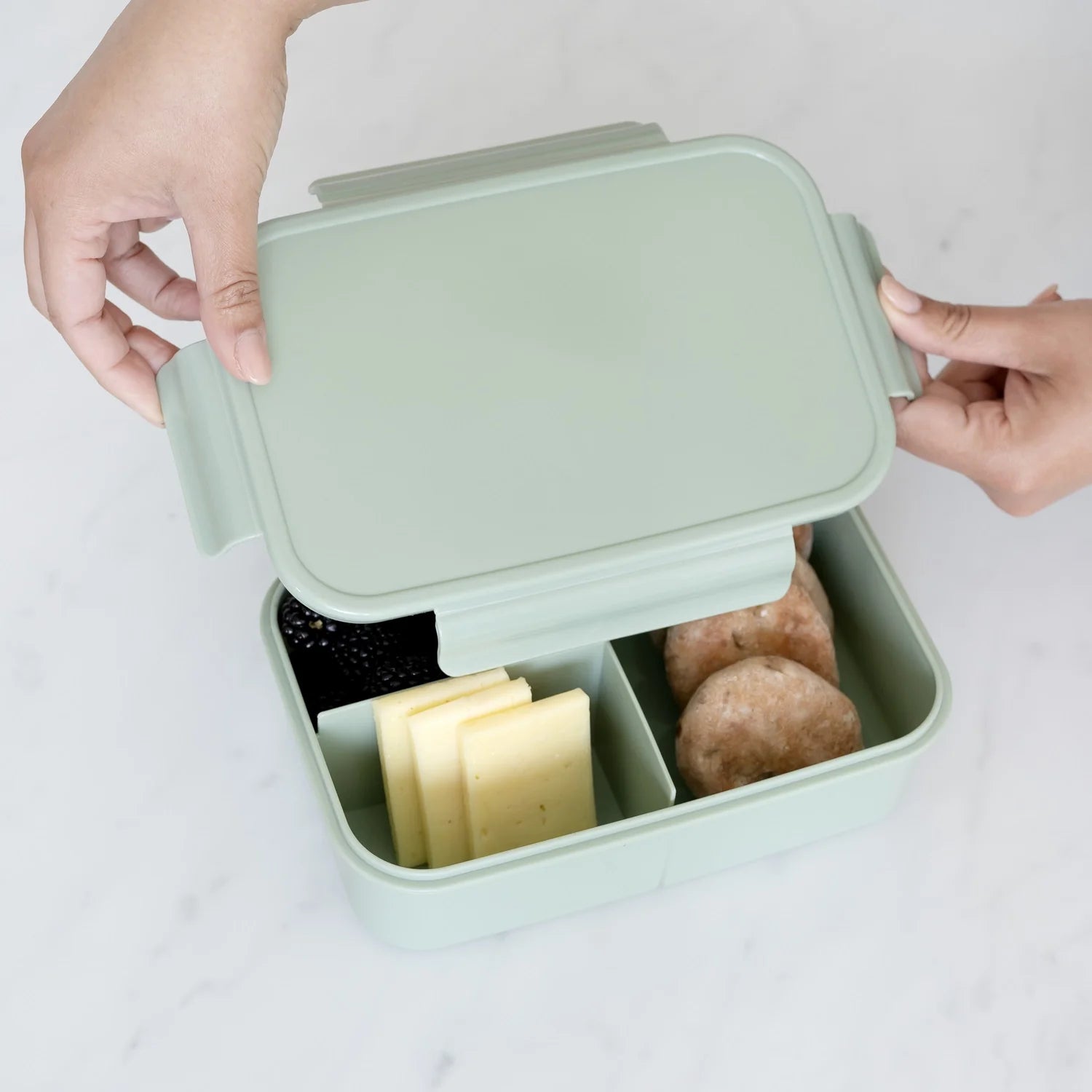 3 Sprouts Recycled Plastic Bento Box - Green