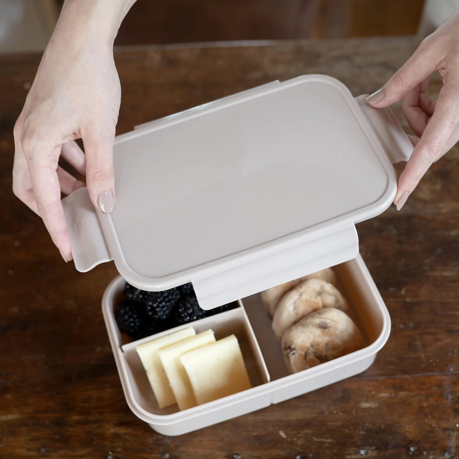 3 Sprouts Recycled Plastic Bento Box - Taupe