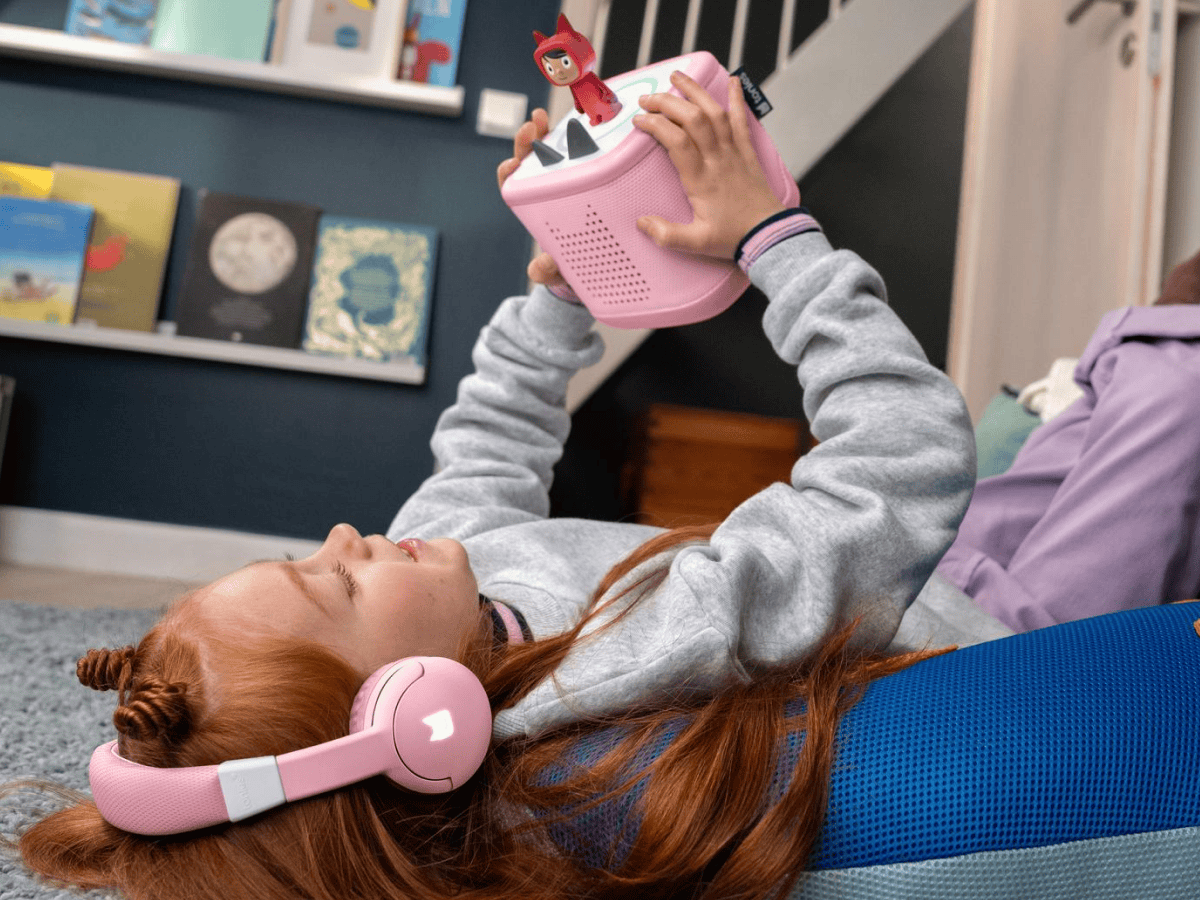 Tonies Toniebox 2 Bluetooth Headphones Cloud Pink – Volume-Limiting Wireless Kids Headphones (Ages 1+)