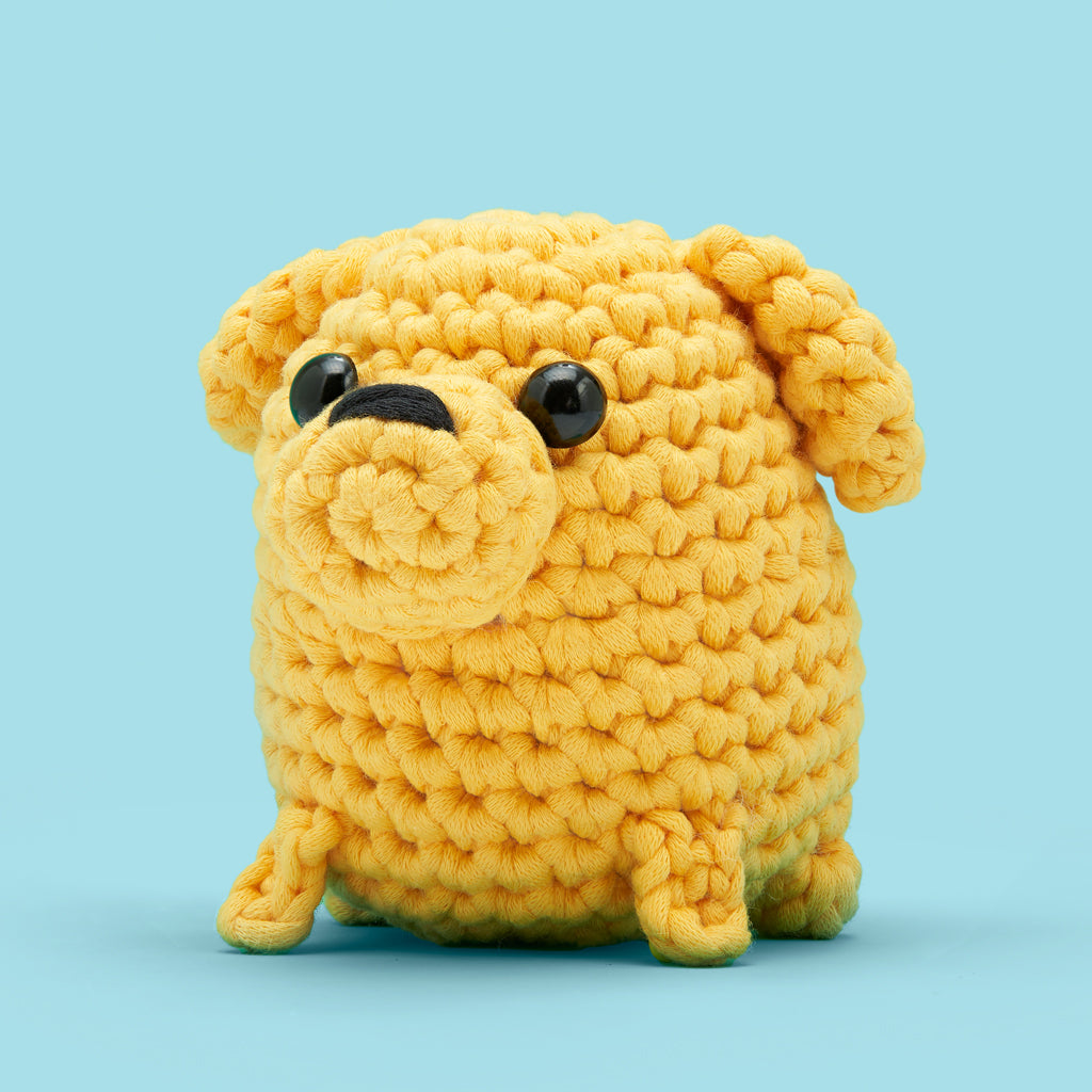 The Woobles Buster the Labrador Beginner Crochet Kit | Easy Amigurumi Dog for Ages 8+