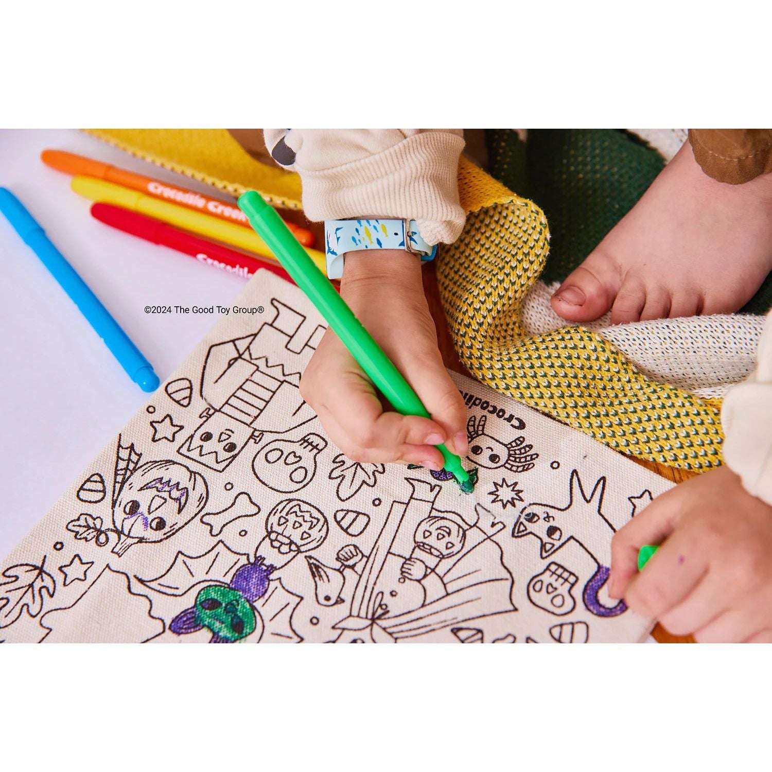 Crocodile Creek Colour Your Own Halloween Trick-or-Treat Tote – DIY Canvas Bag with 6 Fabric Markers & Pumpkin Keychain (Ages 6+)