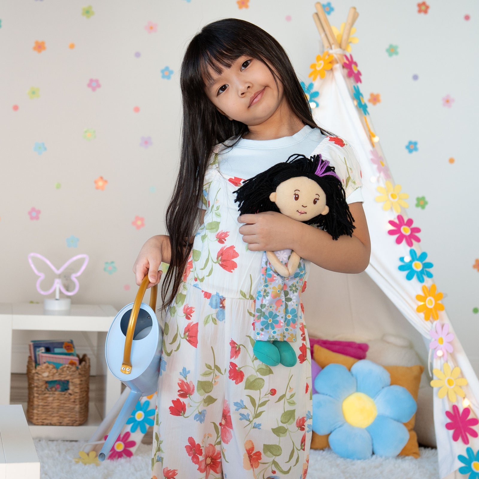 Manhattan Toy Groovy Girls Daisy Soft Doll – 13" Posable Fashion Doll with Stylable Black Hair & Magnetic Hands (Ages 3+)