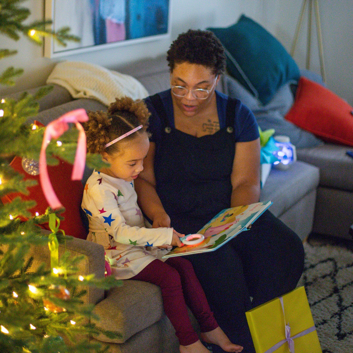 Glo Pals Light-Up Library - Pippa's Prehistoric Pals