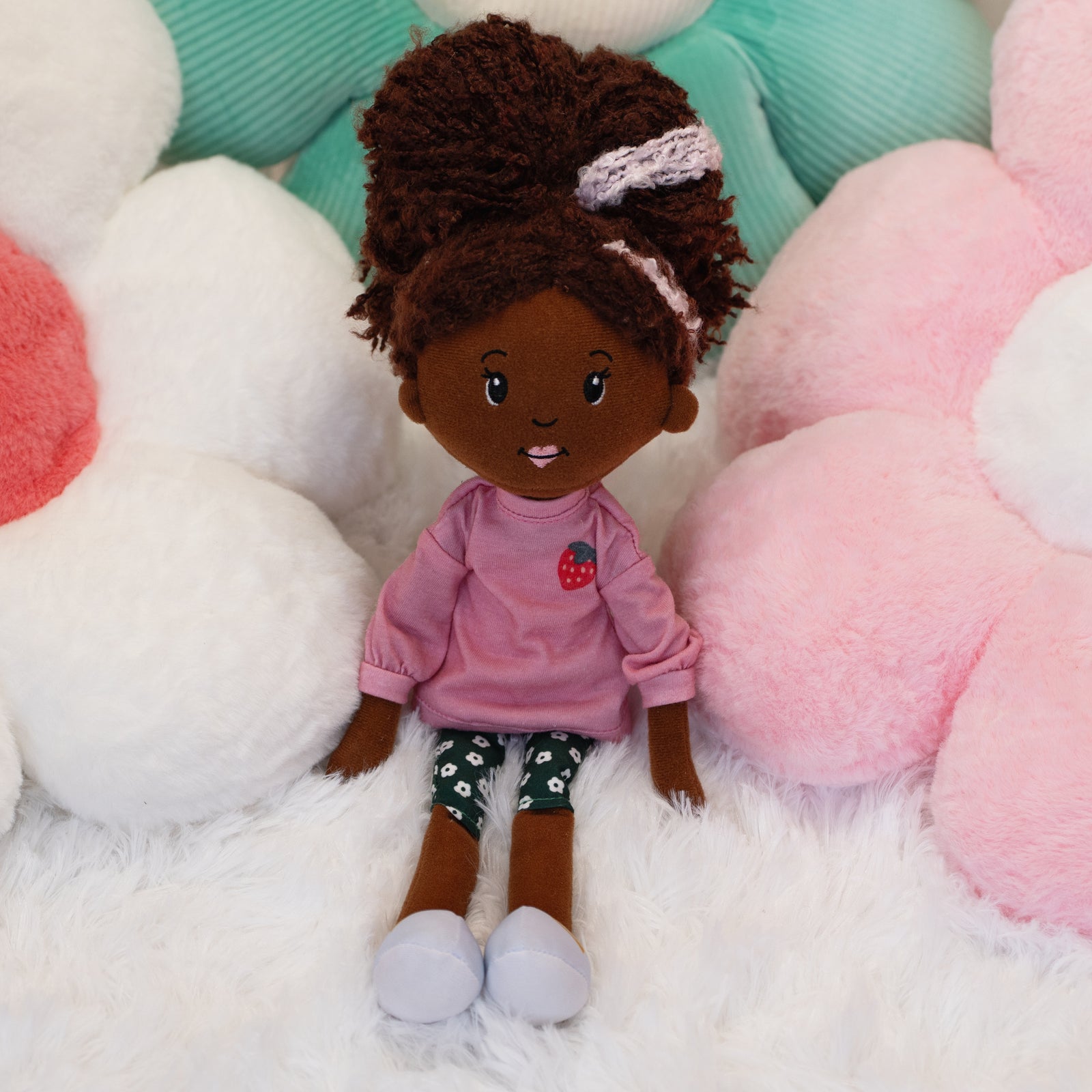 Manhattan Toy Groovy Girls Saige – Brown Skin Fashion Doll with Flexible Groovy Style