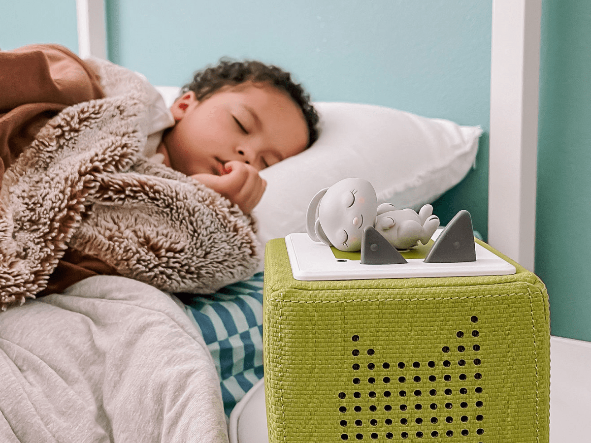 Tonies Classical Music with Sleepy Rabbit – Screen-Free Audio Tonie Figure for Kids (Ages 1+)
